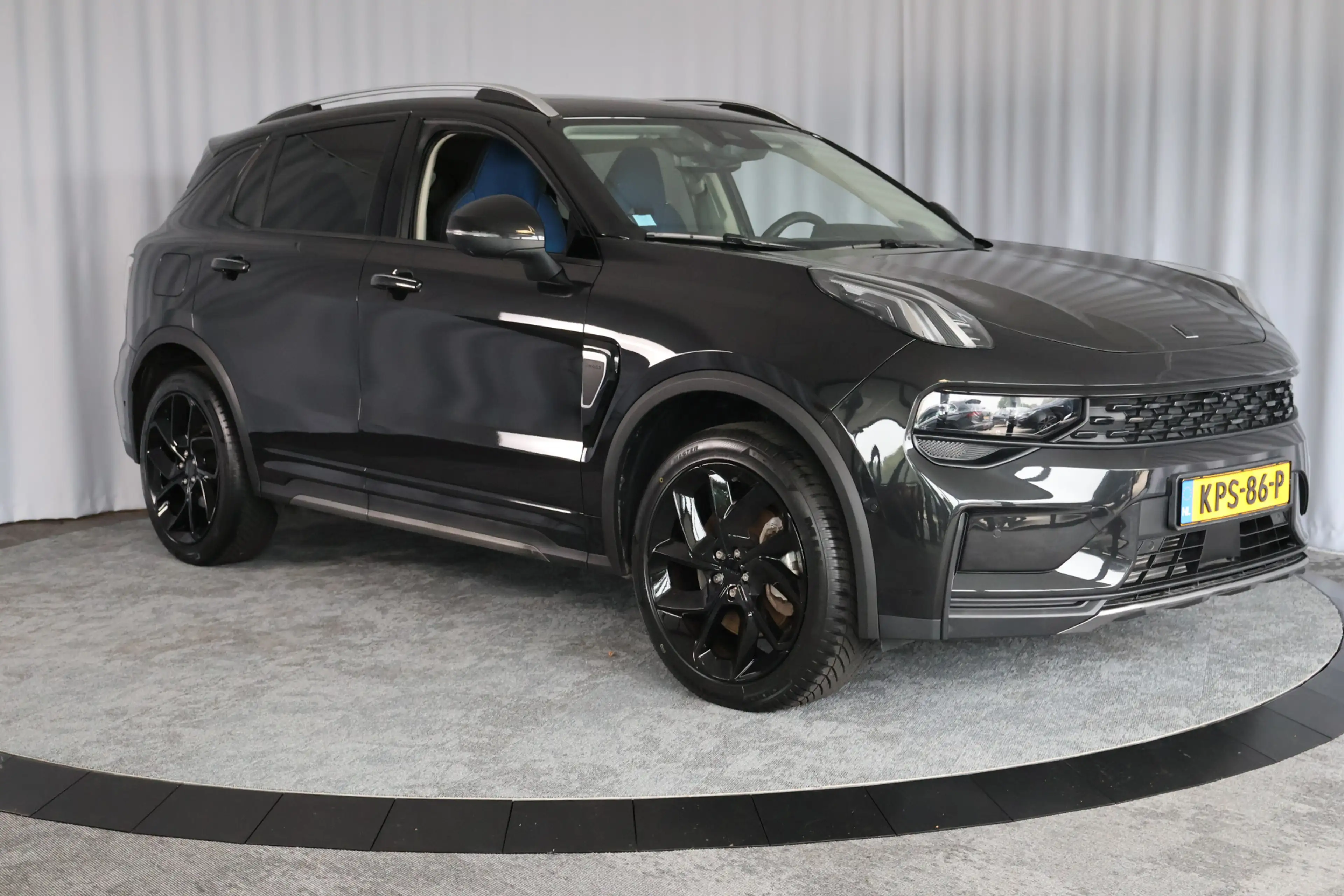 Lynk & Co 01 1.5 PHEV, Pano, 360 Camera, — photo 25