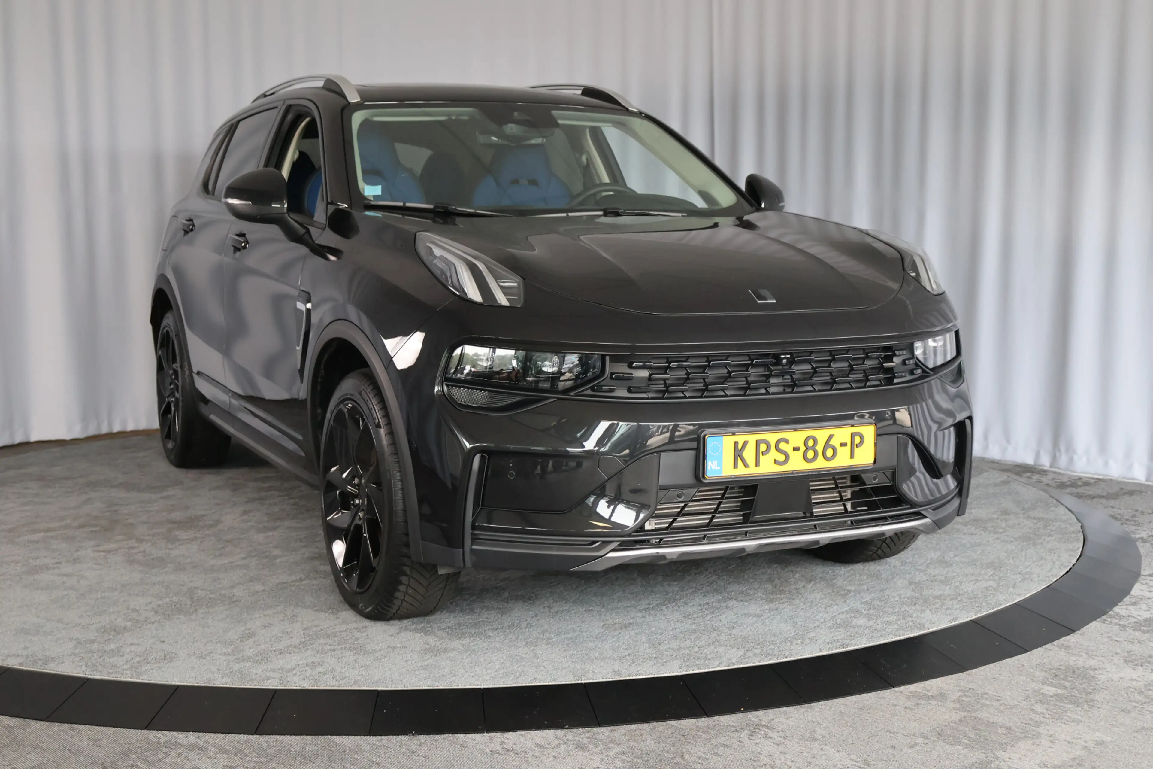 Lynk & Co 01 1.5 PHEV, Pano, 360 Camera, — photo 2