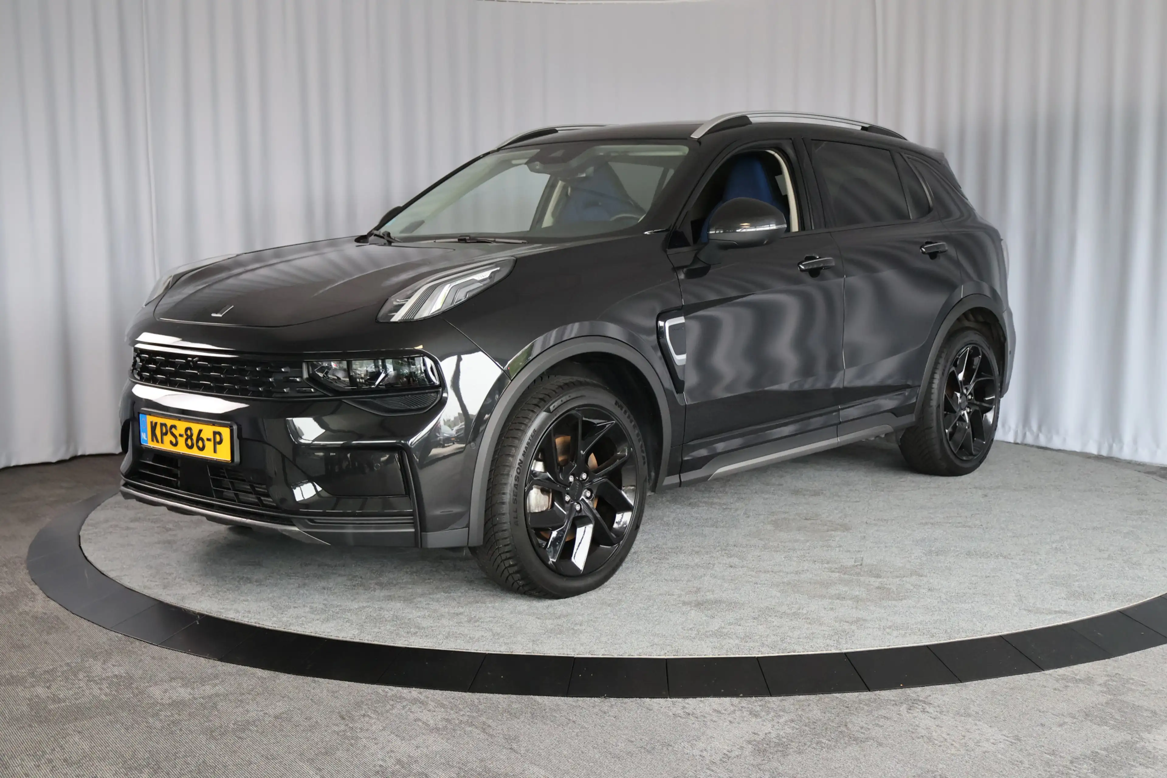 Lynk & Co 01 1.5 PHEV, Pano, 360 Camera, — photo 39