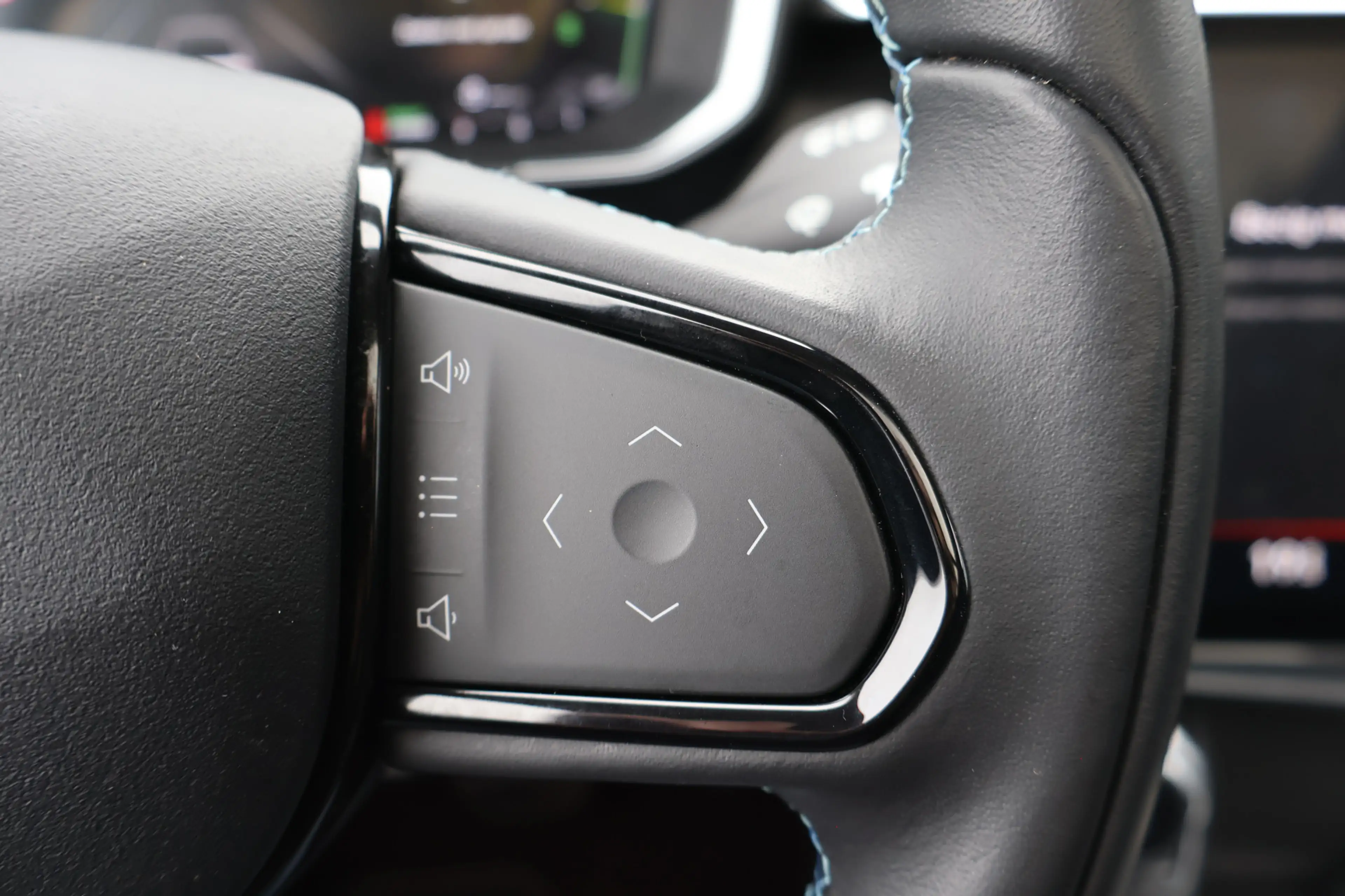 Lynk & Co 01 1.5 PHEV, Pano, 360 Camera, — photo 18