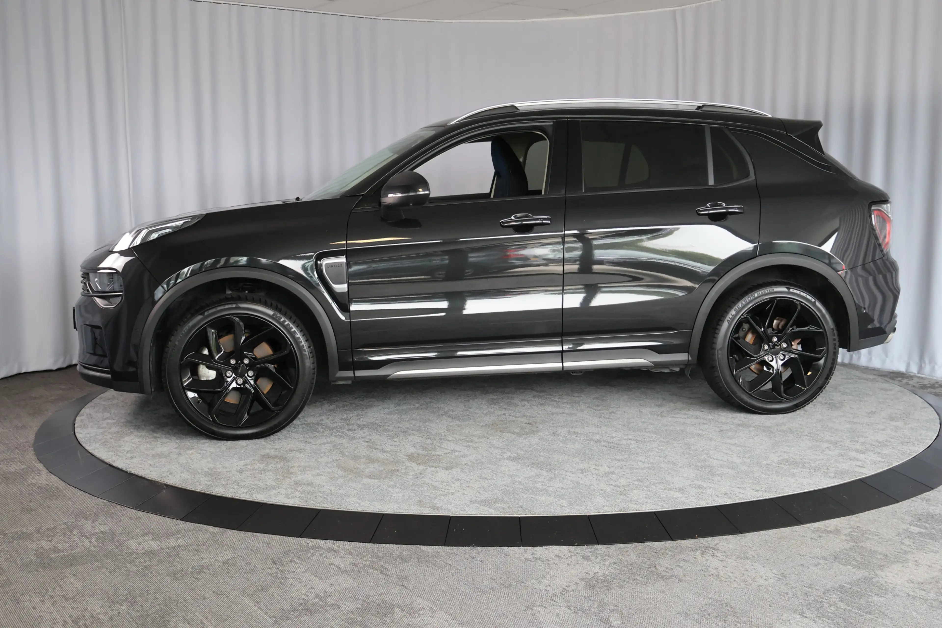Lynk & Co 01 1.5 PHEV, Pano, 360 Camera, — photo 37