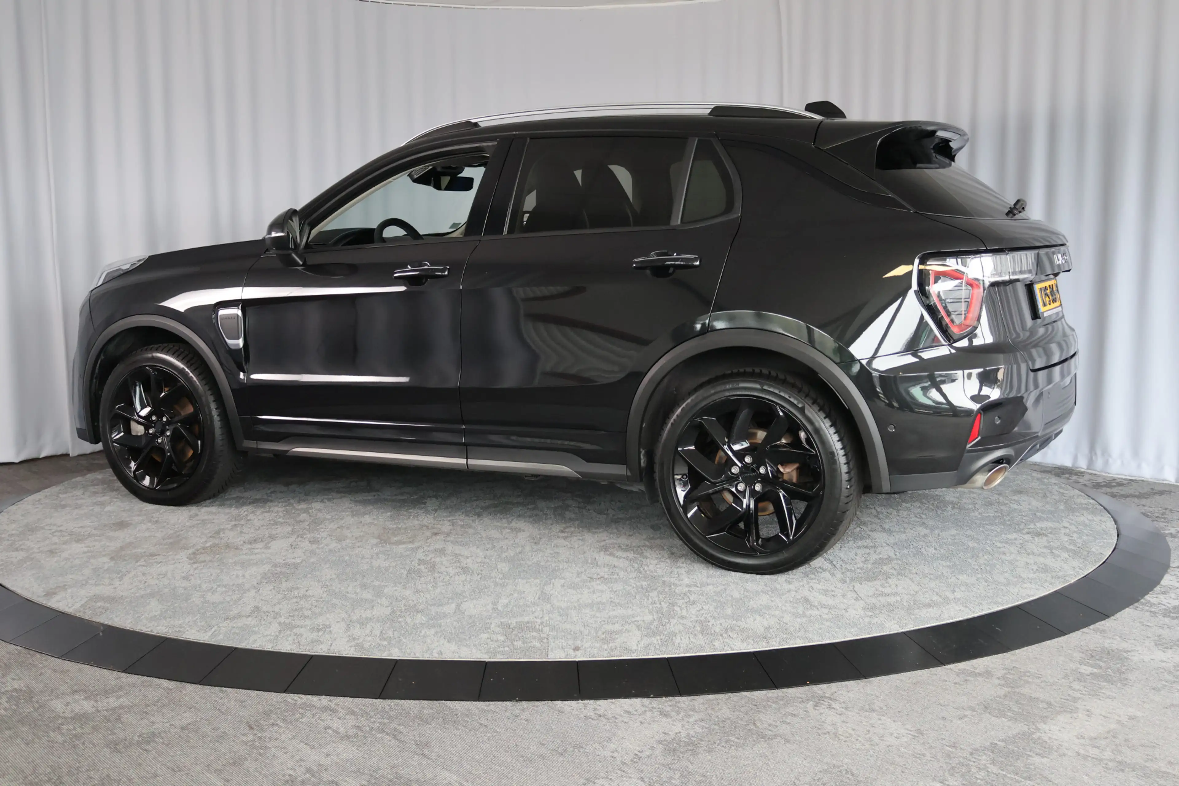 Lynk & Co 01 1.5 PHEV, Pano, 360 Camera, — photo 35