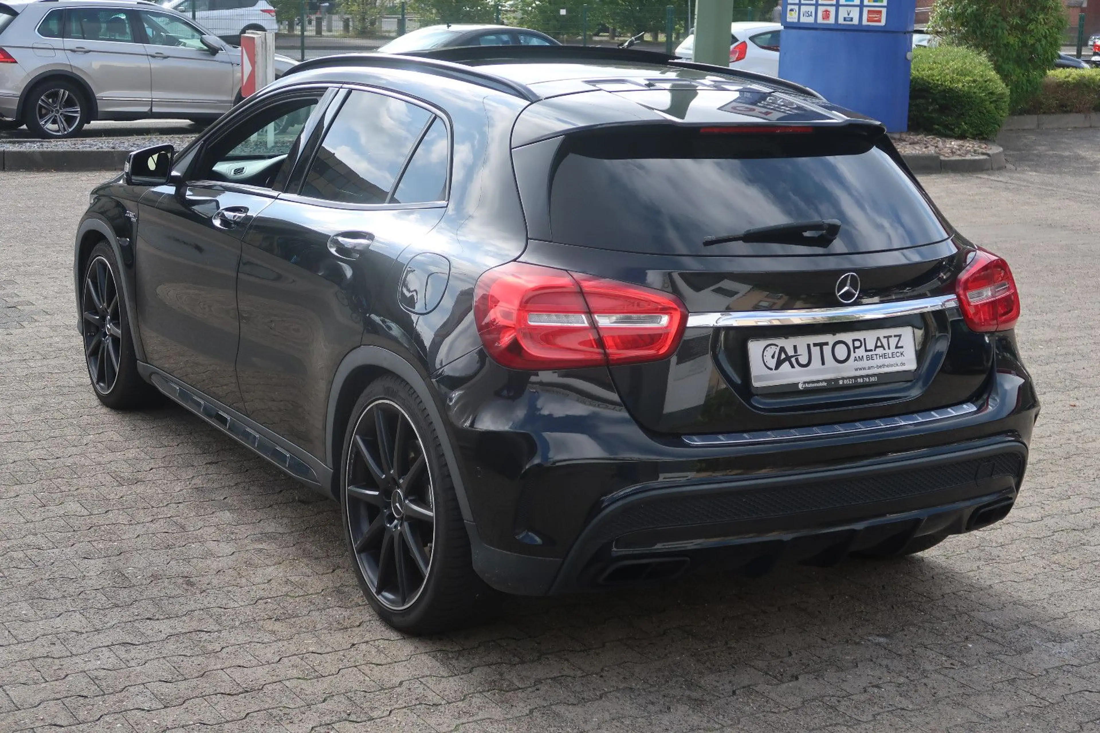 Mercedes-Benz GLA 45 AMG 4Matic *PANORAMA *LEDER *KAMERA — photo 6