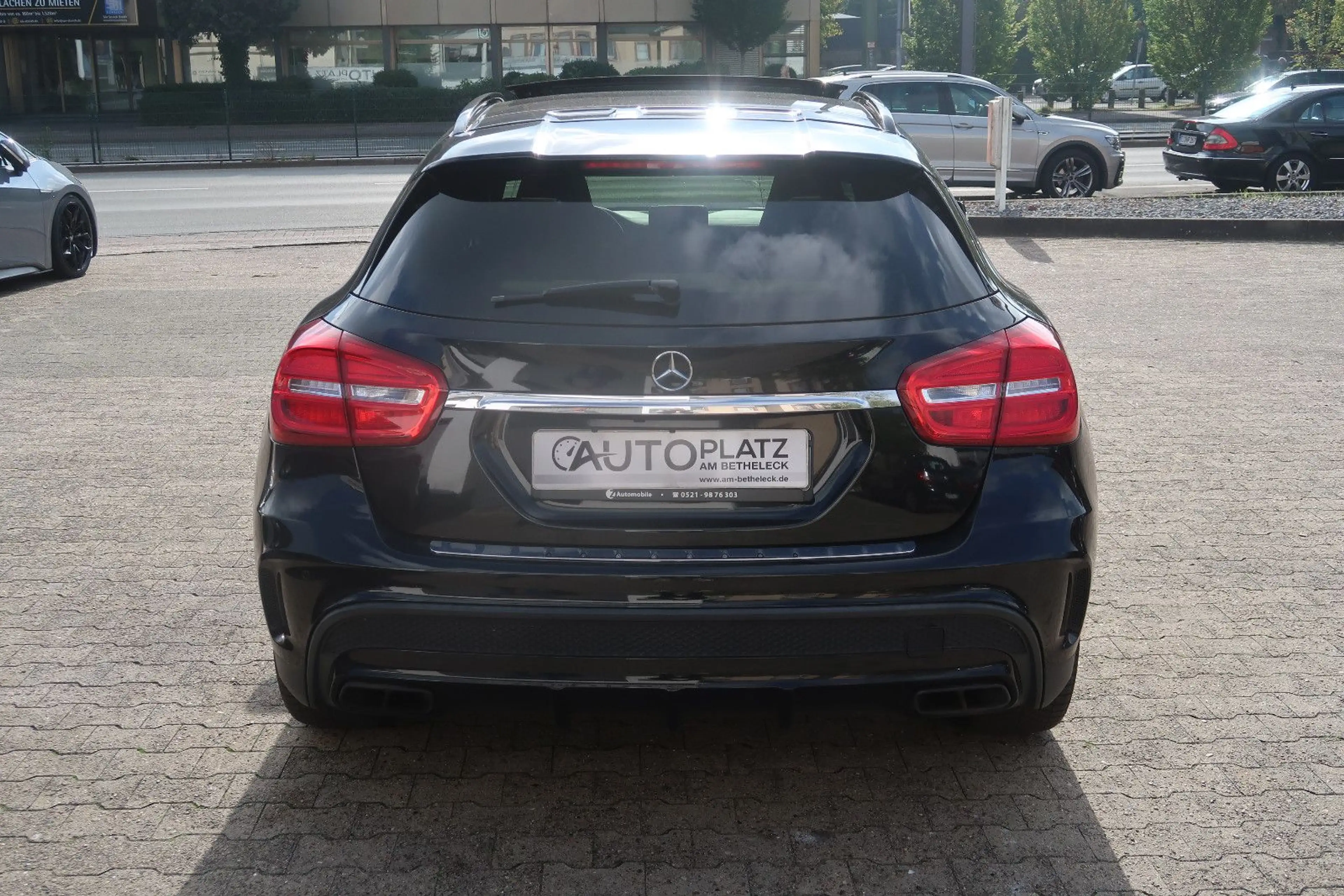 Mercedes-Benz GLA 45 AMG 4Matic *PANORAMA *LEDER *KAMERA — photo 7