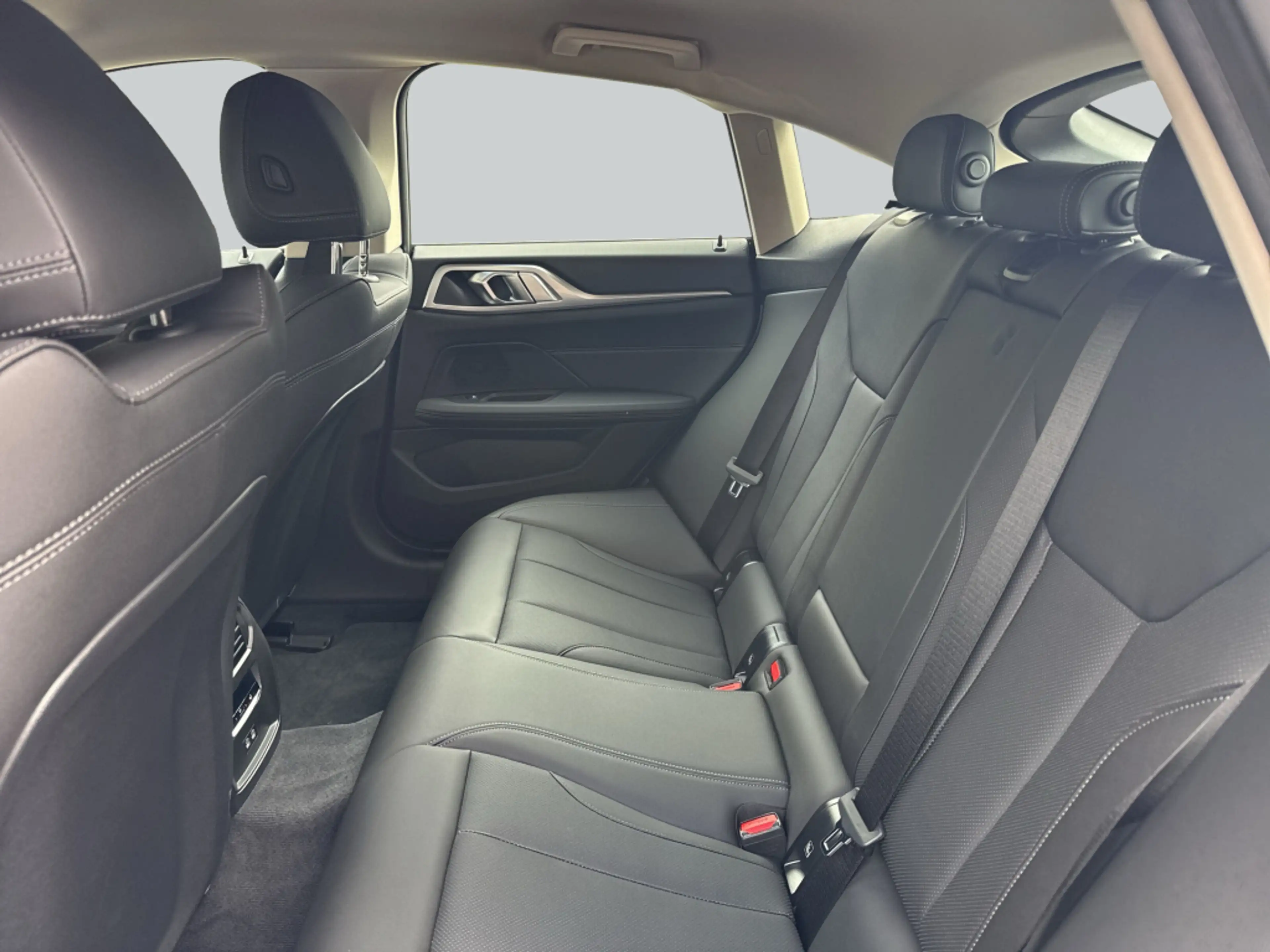 BMW i4 eDrive35 Gran Coupe LED HiFi Nav SHZ — photo 13