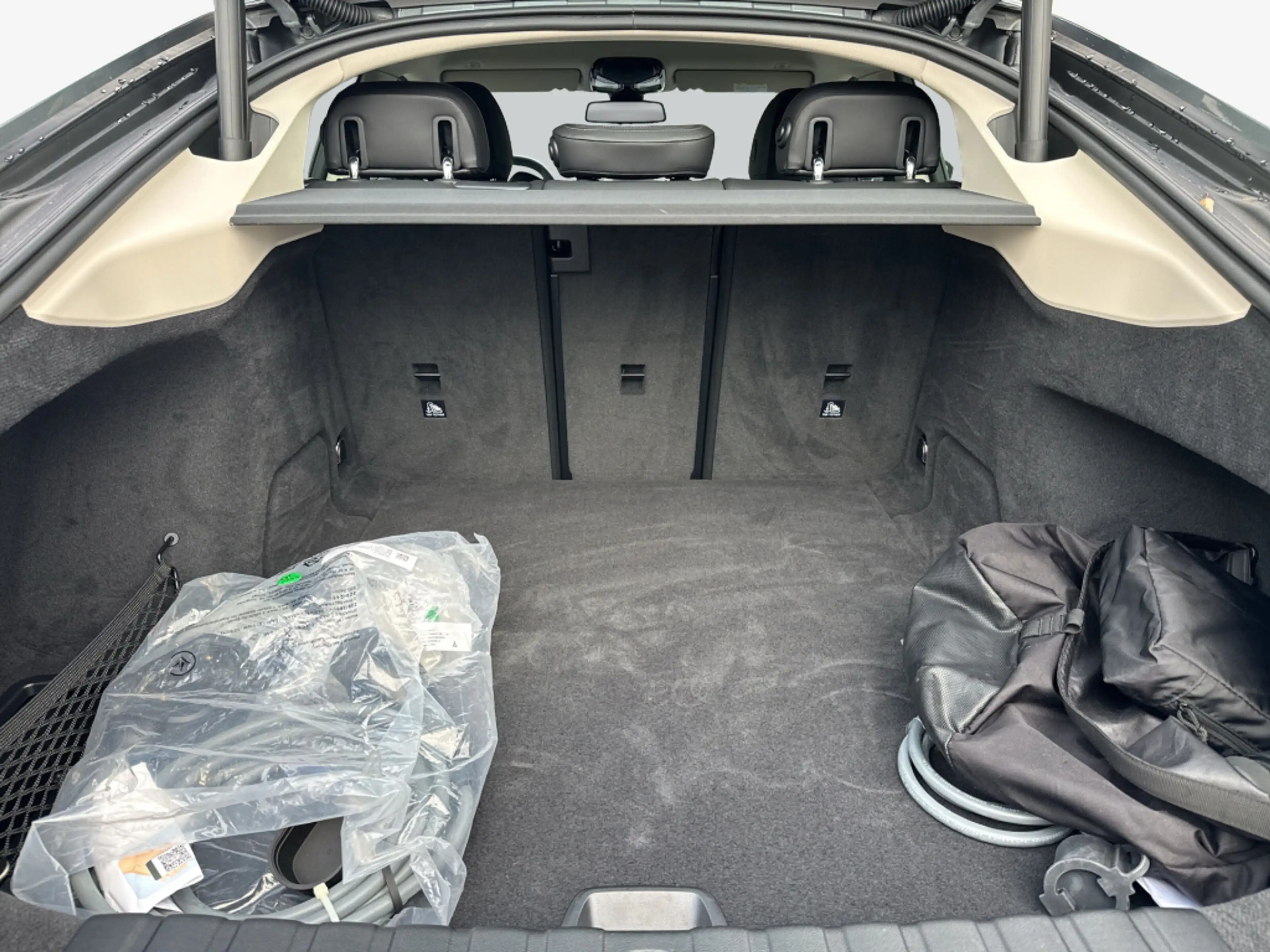 BMW i4 eDrive35 Gran Coupe LED HiFi Nav SHZ — photo 10