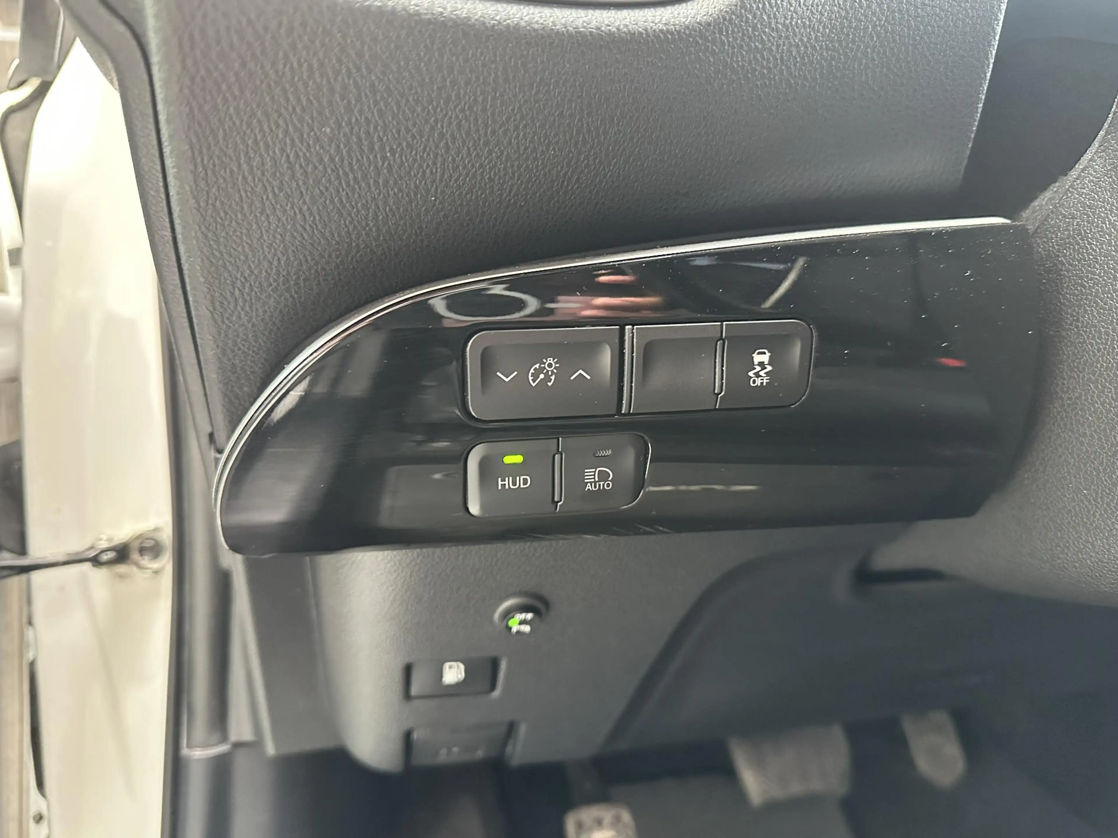 Toyota Prius 1.8 Executive — photo 4