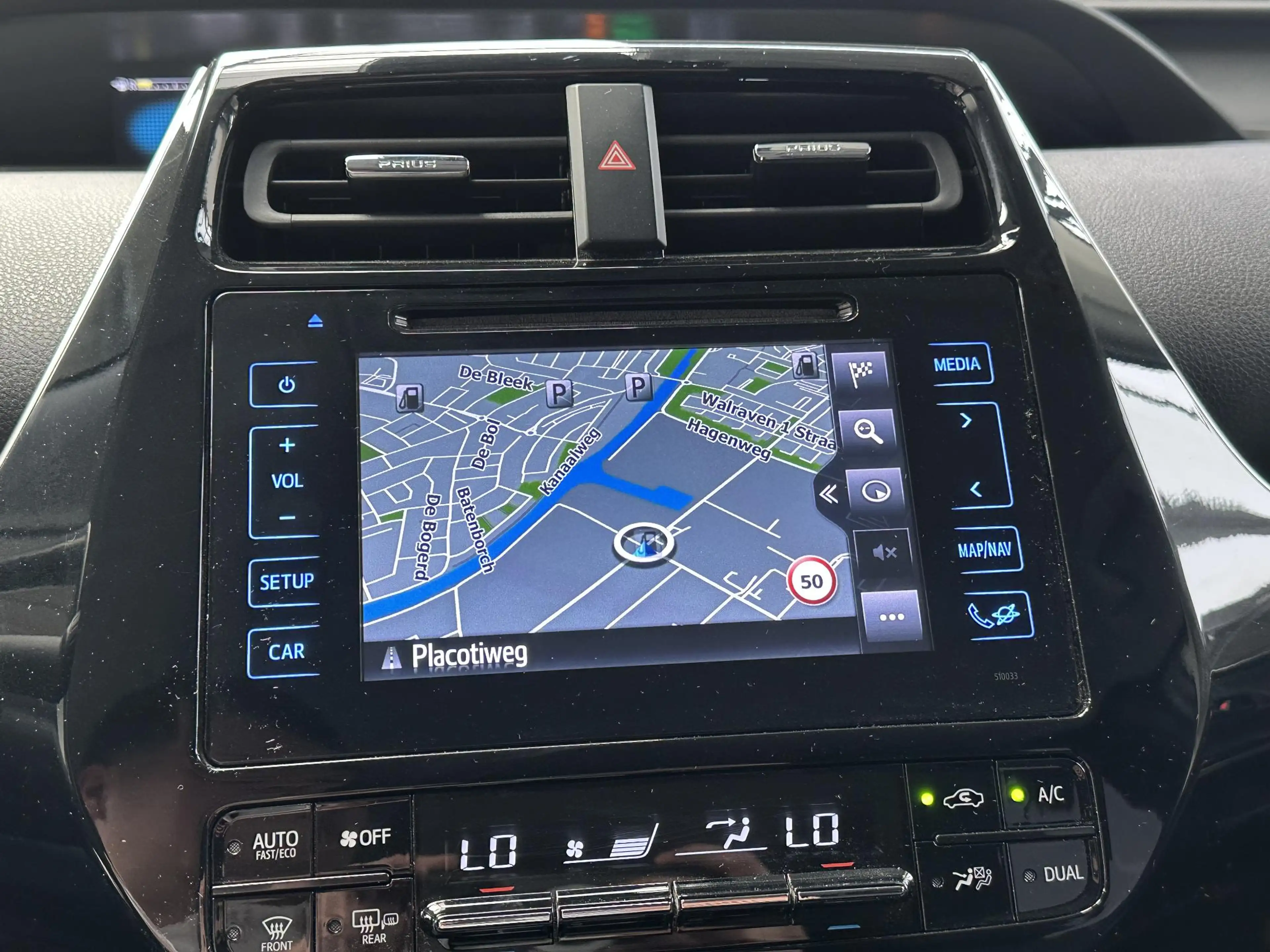 Toyota Prius 1.8 Executive — photo 14