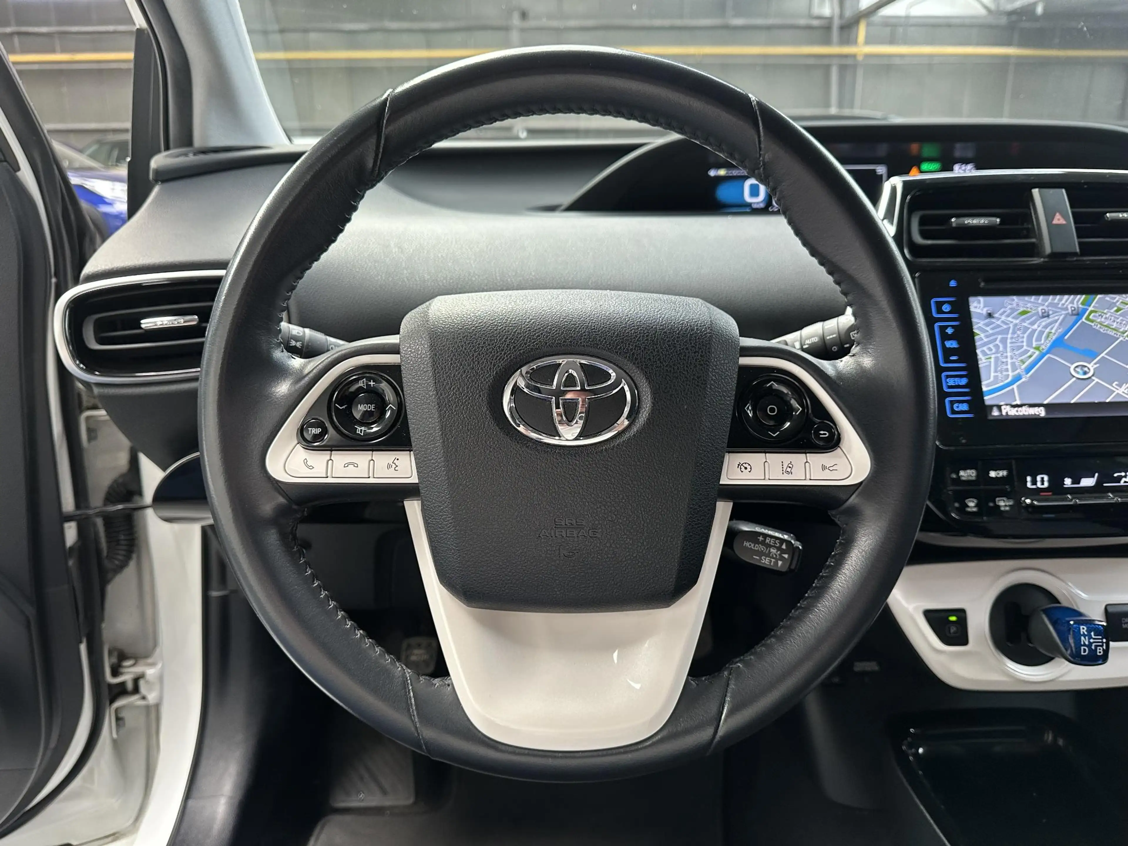 Toyota Prius 1.8 Executive — photo 12