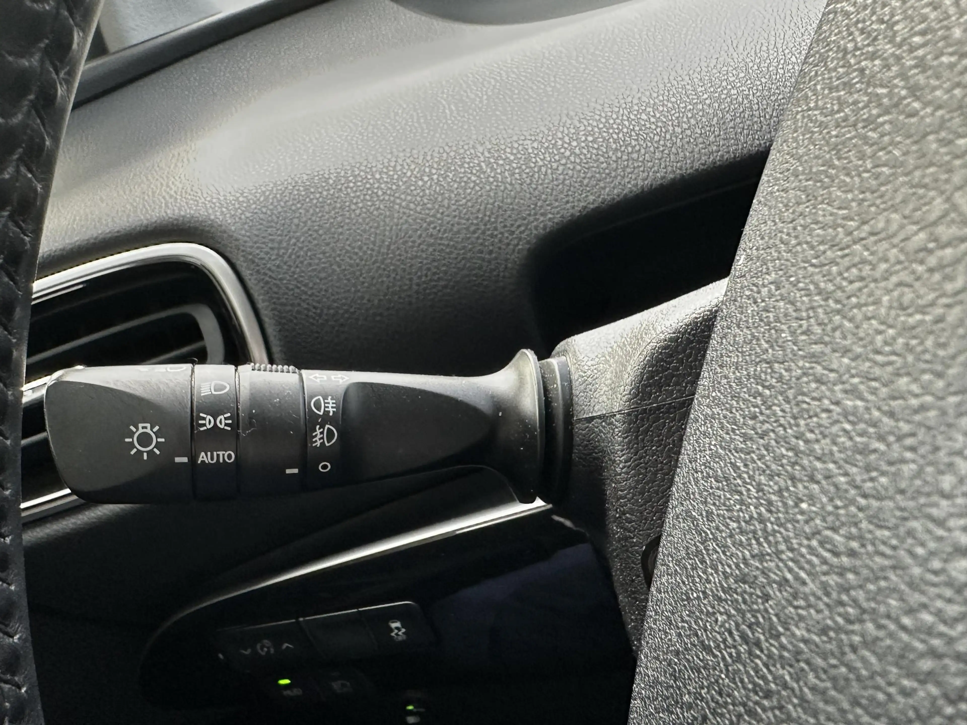 Toyota Prius 1.8 Executive — photo 7