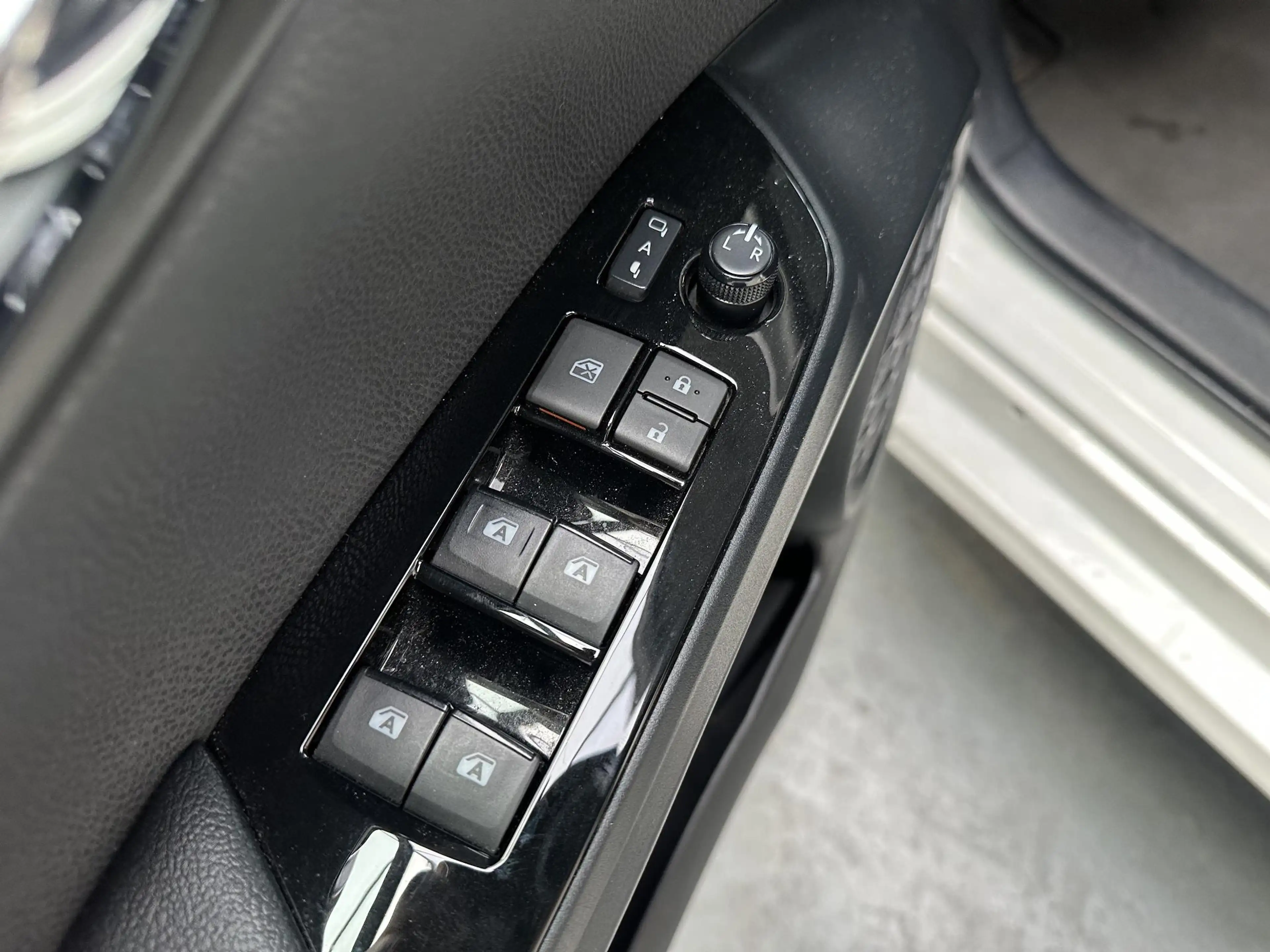 Toyota Prius 1.8 Executive — photo 3