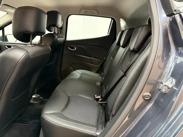 Renault Clio view 13