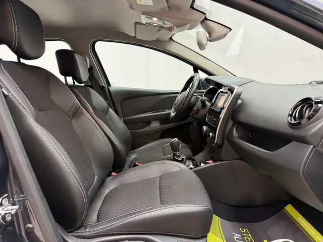Renault Clio view 12