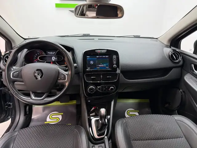 Renault Clio view 15
