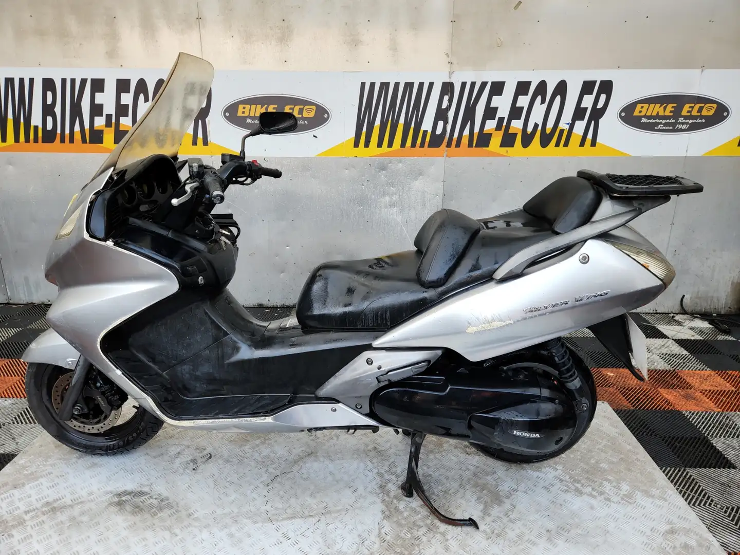 Honda Silver Wing Grijs - 2