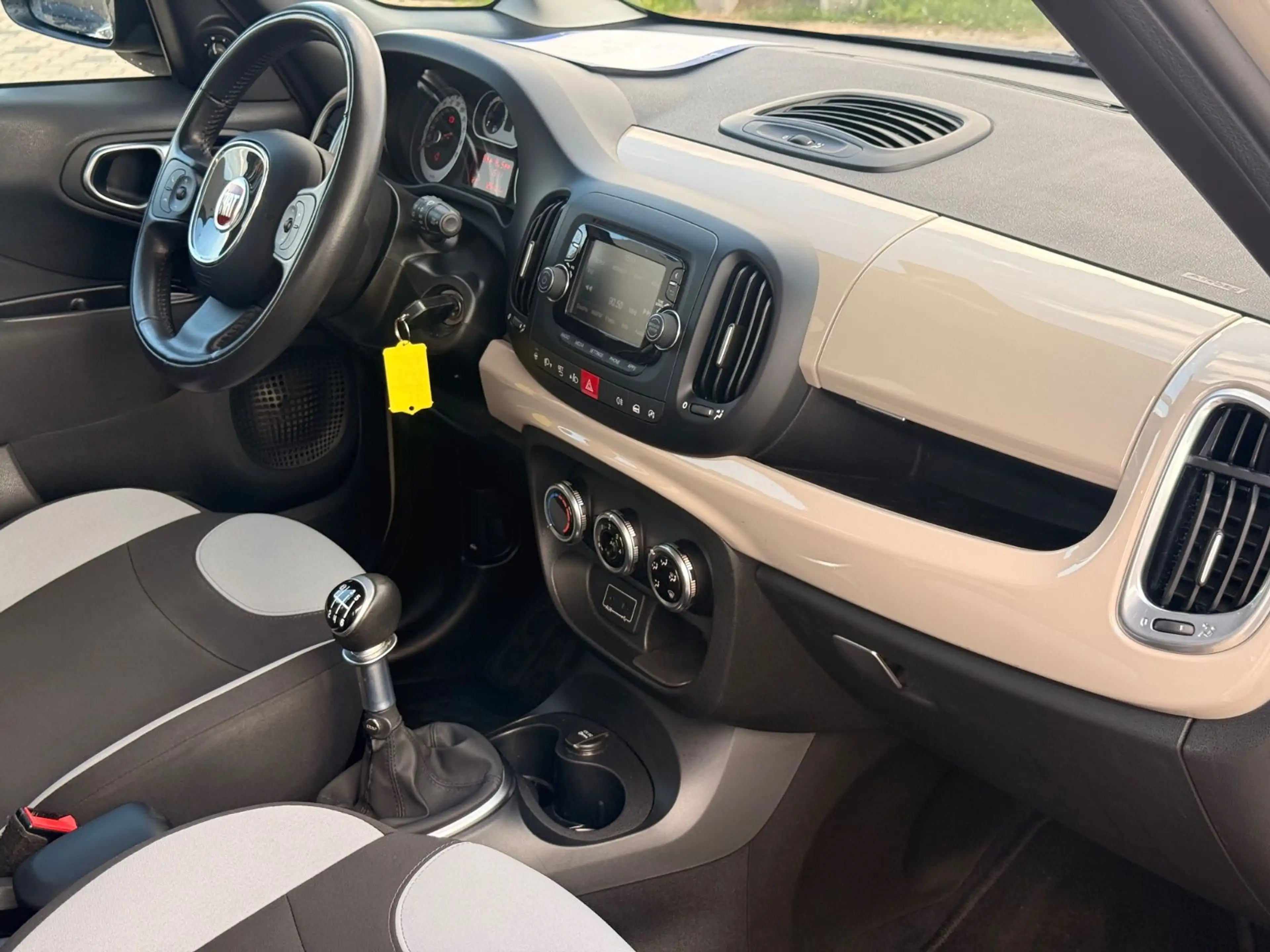 Fiat 500L Pop Star mit Servo-ABS-ESP-ALU-Start Stop-Tempom.! — photo 11