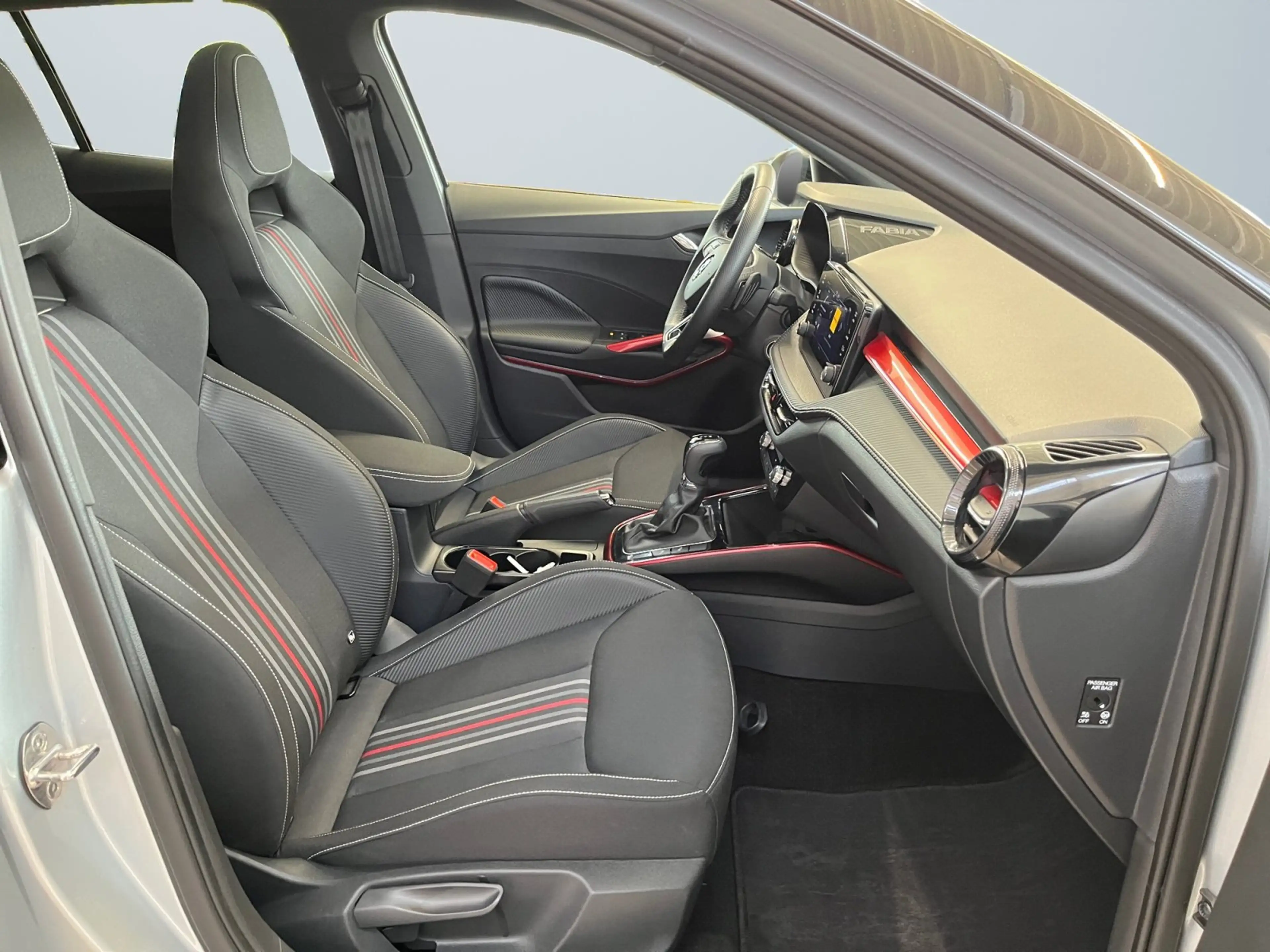 Skoda Fabia Monte Carlo 1.0TSI DSG Kamera SmartLink LED — photo 12