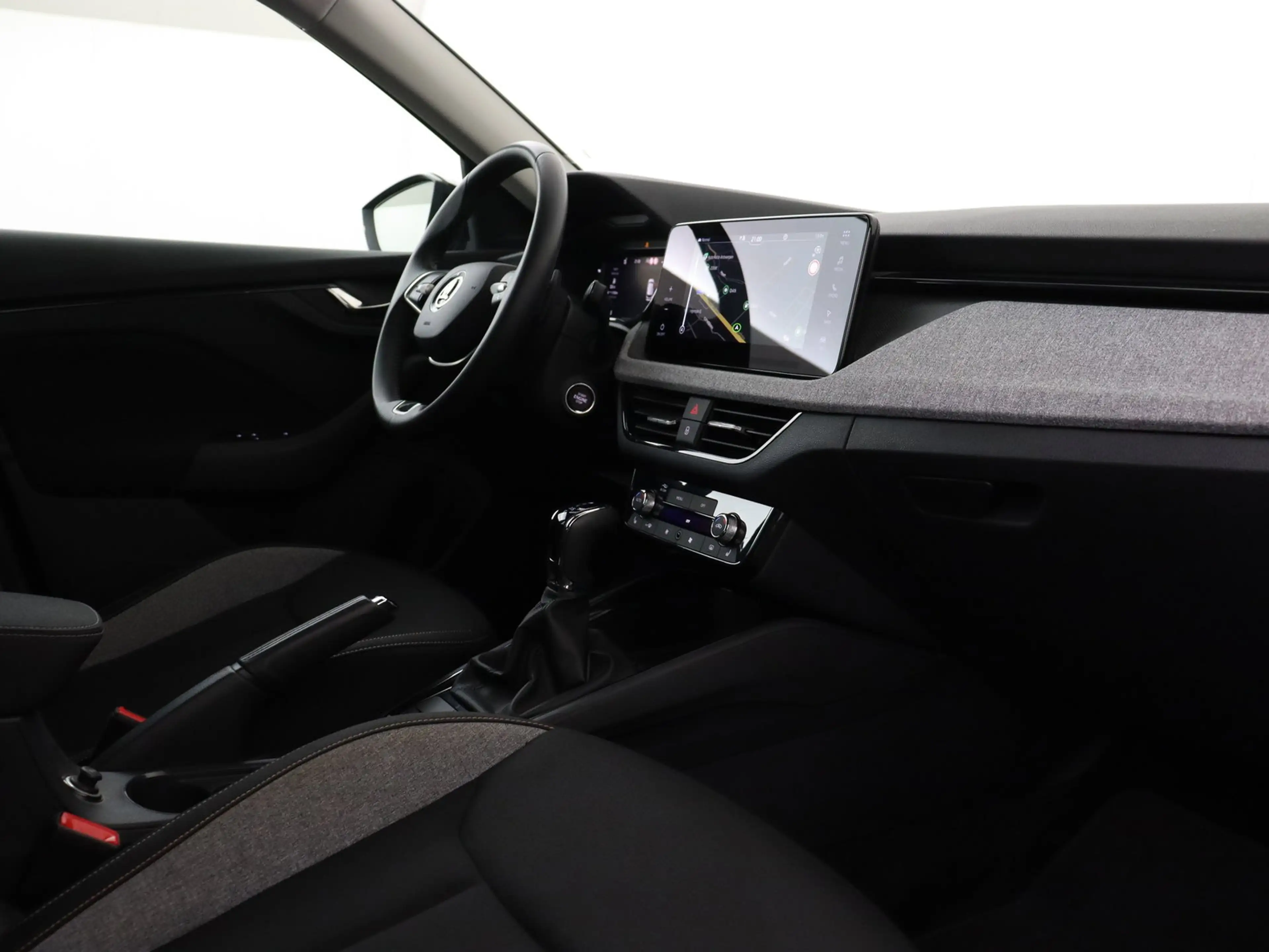 Skoda Kamiq Kamiq Corporate 1.0 TSI 85kW (115ch) DSG7 — photo 3