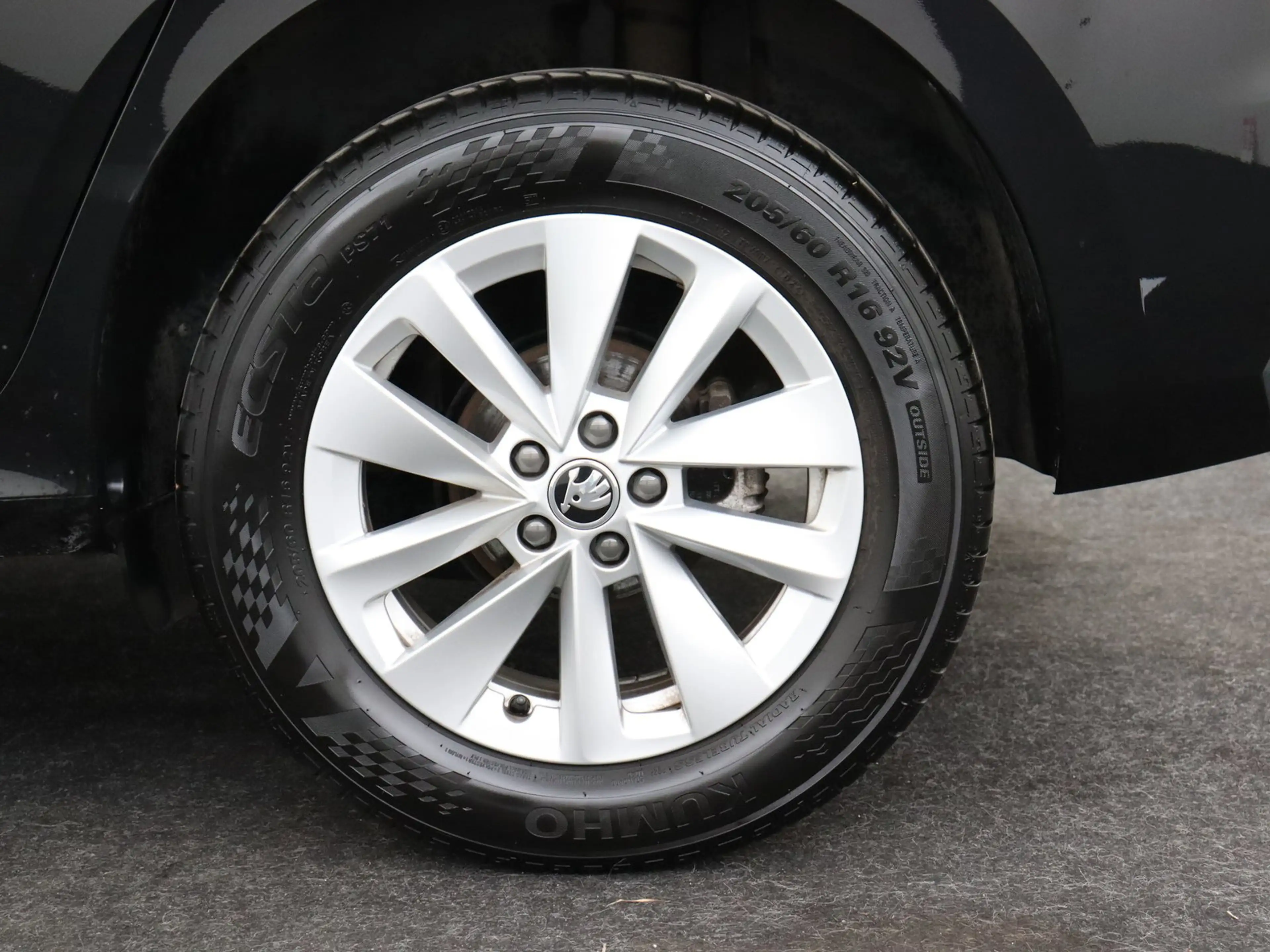 Skoda Kamiq Kamiq Corporate 1.0 TSI 85kW (115ch) DSG7 — photo 5