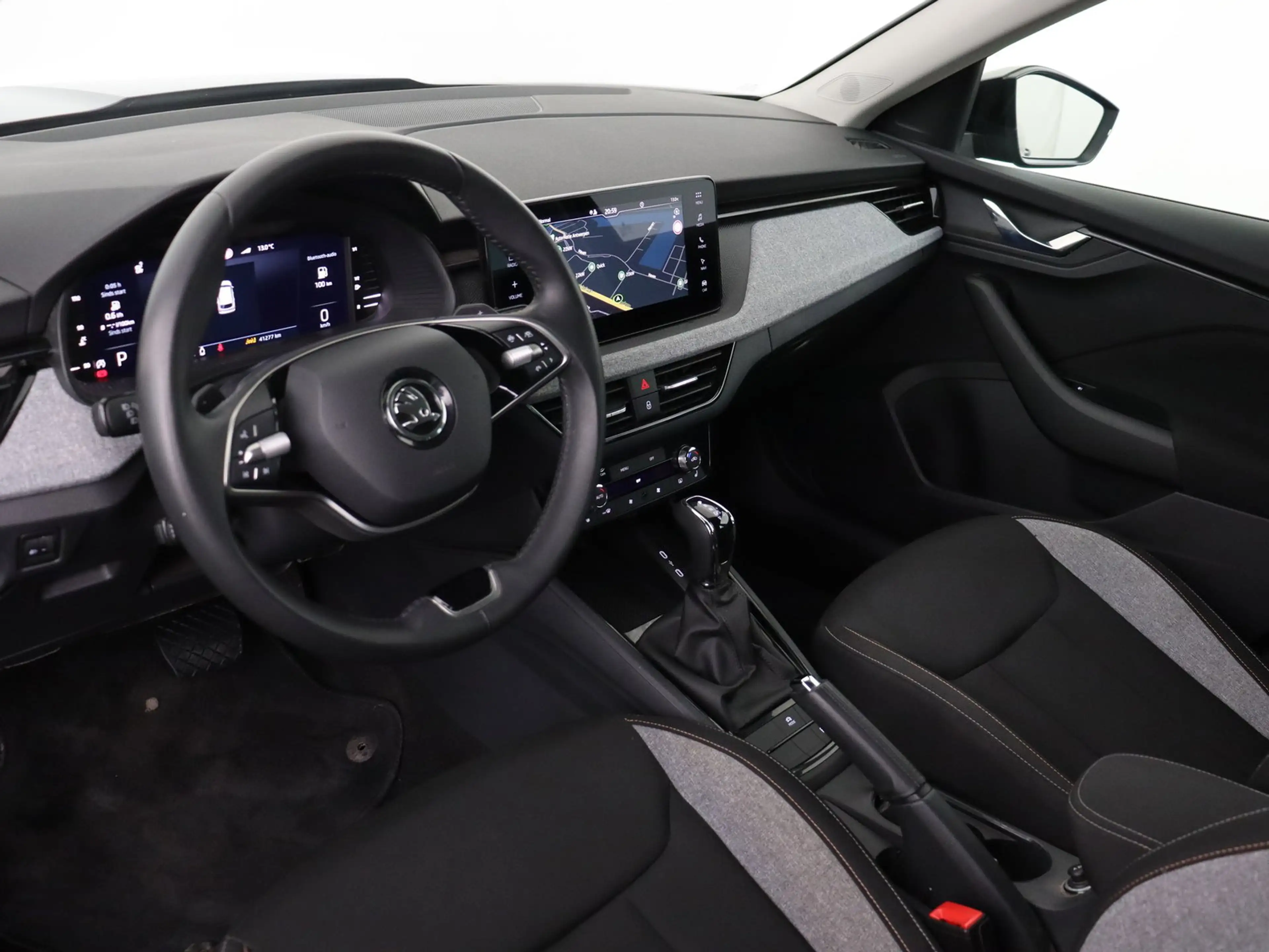 Skoda Kamiq Kamiq Corporate 1.0 TSI 85kW (115ch) DSG7 — photo 9