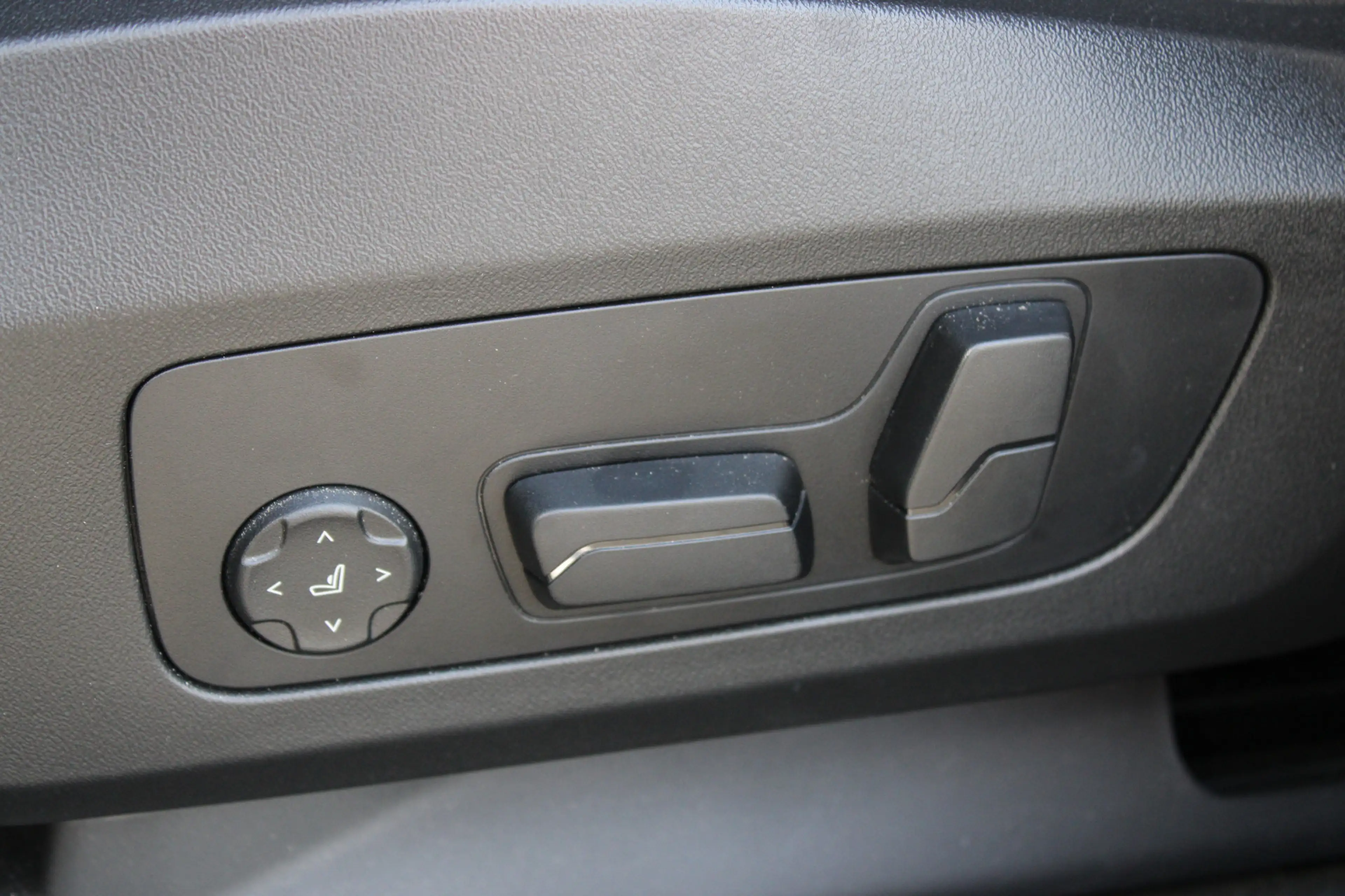 BMW iX2 xDrive30 M Sport / Sportstoelen / Comfort Access / — photo 14