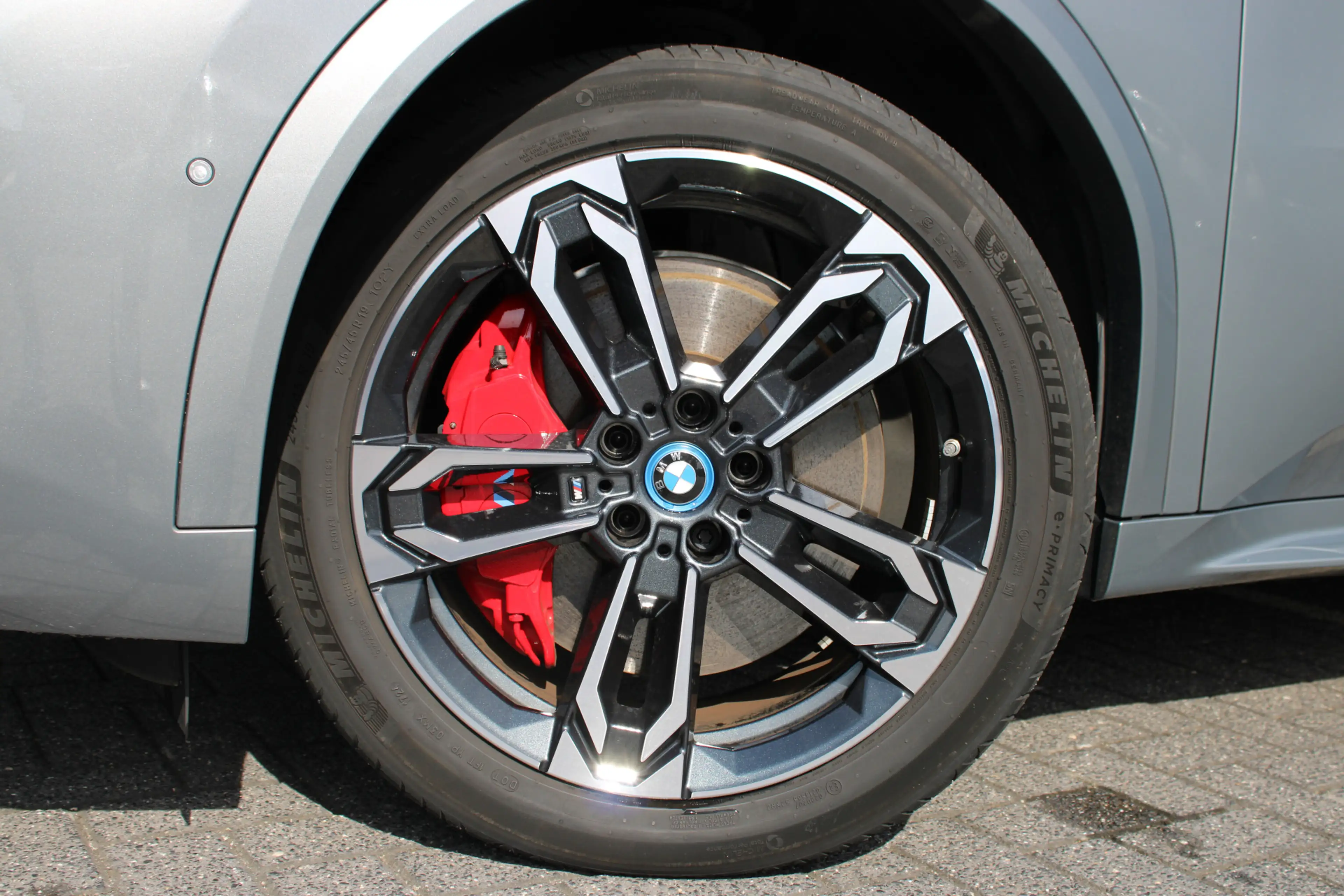 BMW iX2 xDrive30 M Sport / Sportstoelen / Comfort Access / — photo 10