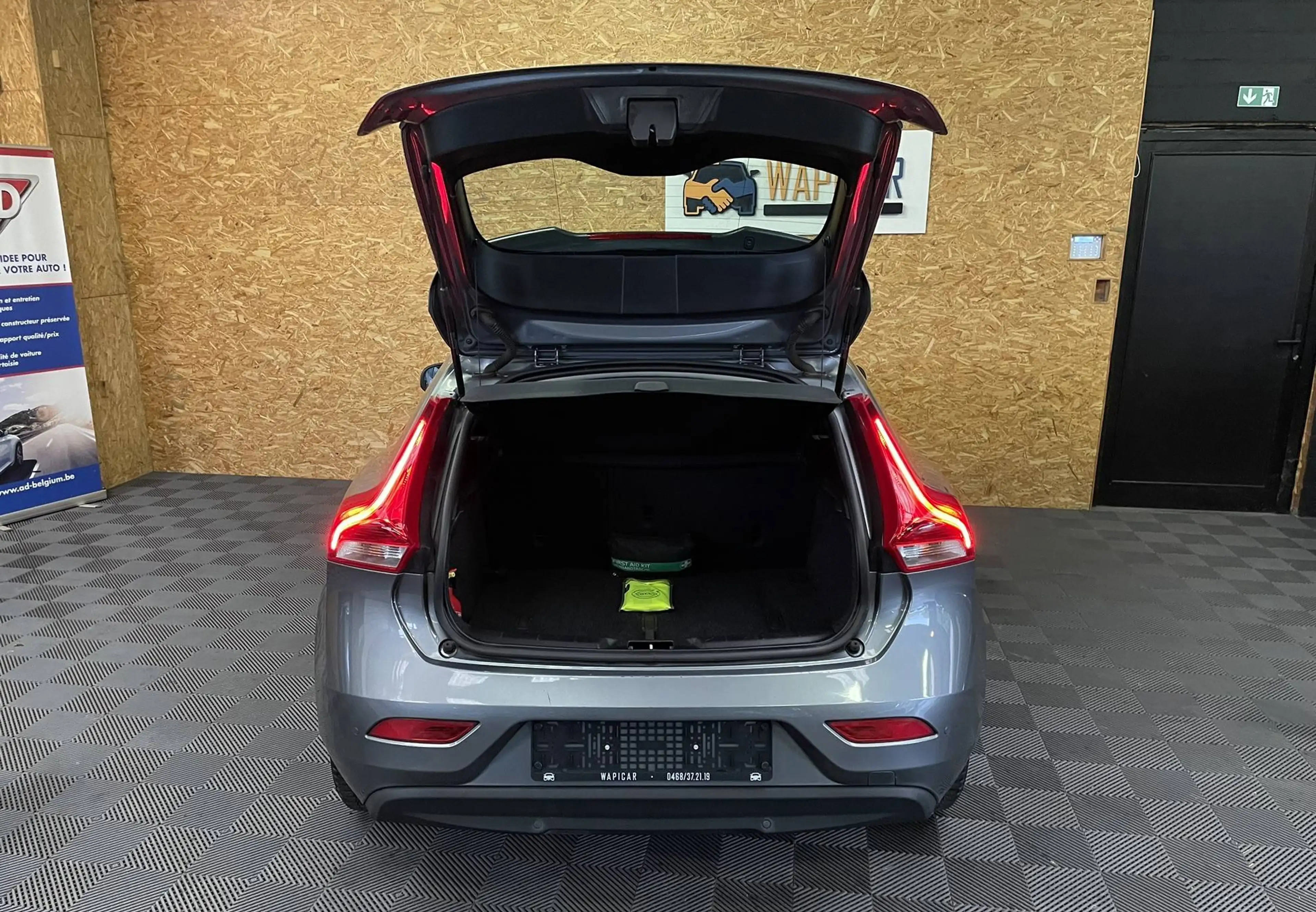 Volvo V40 2.0i * Garantie 1 à 3ans * TVA récupérable * — photo 15
