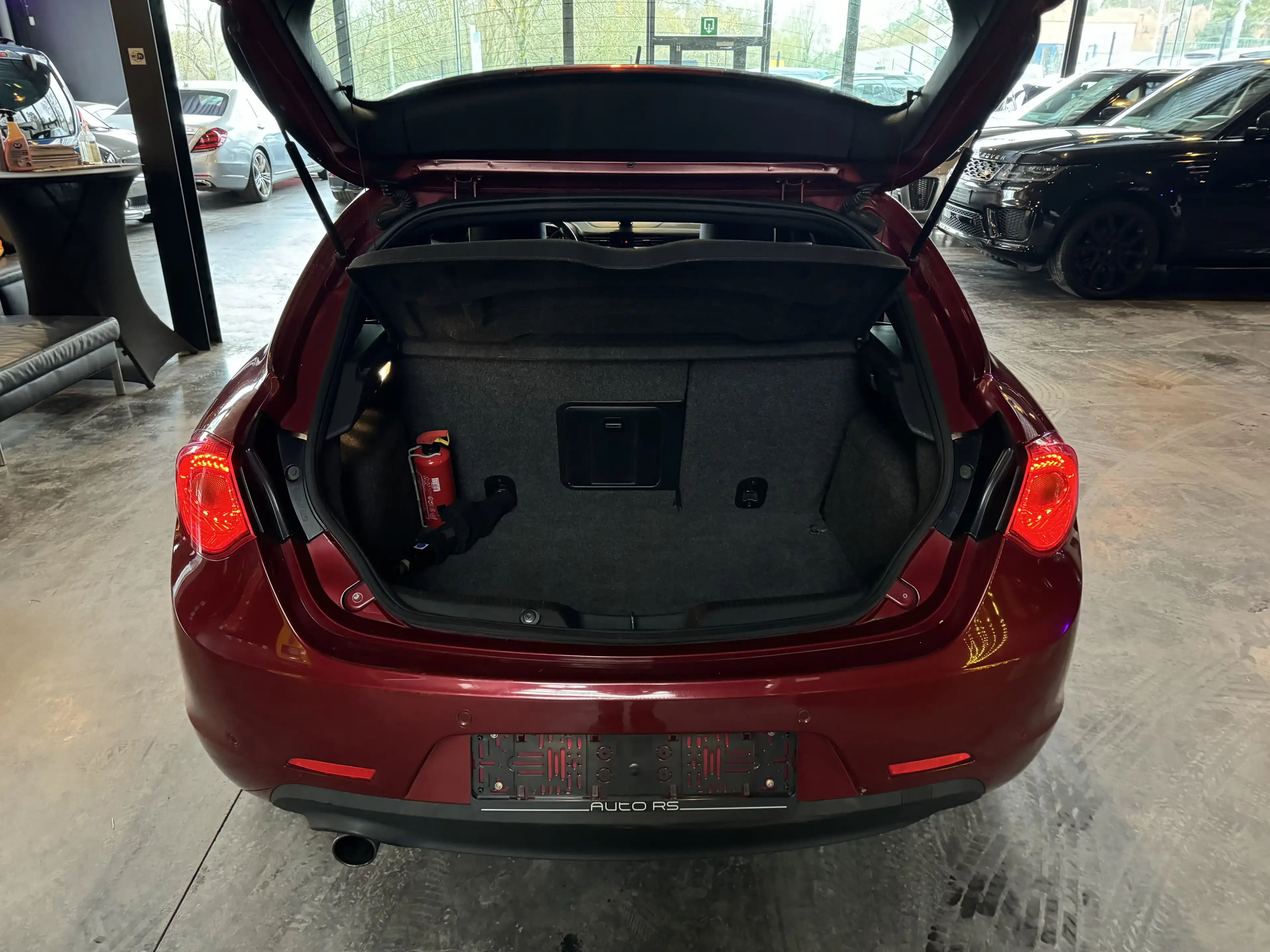 Alfa Romeo Giulietta 1.4 - AUTOMATIQUE - A/C - RADIO CD/MEDIA - LED — photo 8
