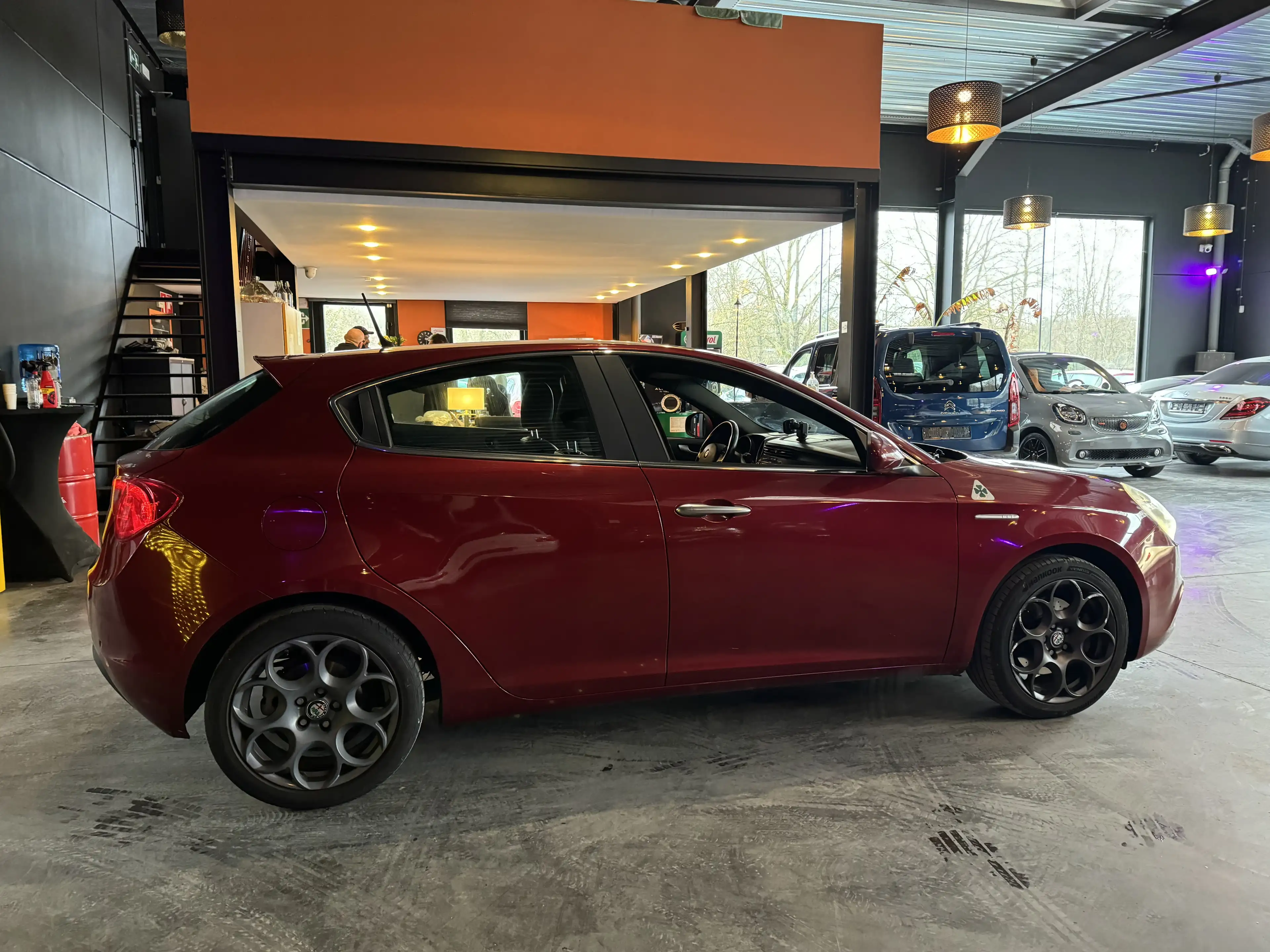 Alfa Romeo Giulietta 1.4 - AUTOMATIQUE - A/C - RADIO CD/MEDIA - LED — photo 10
