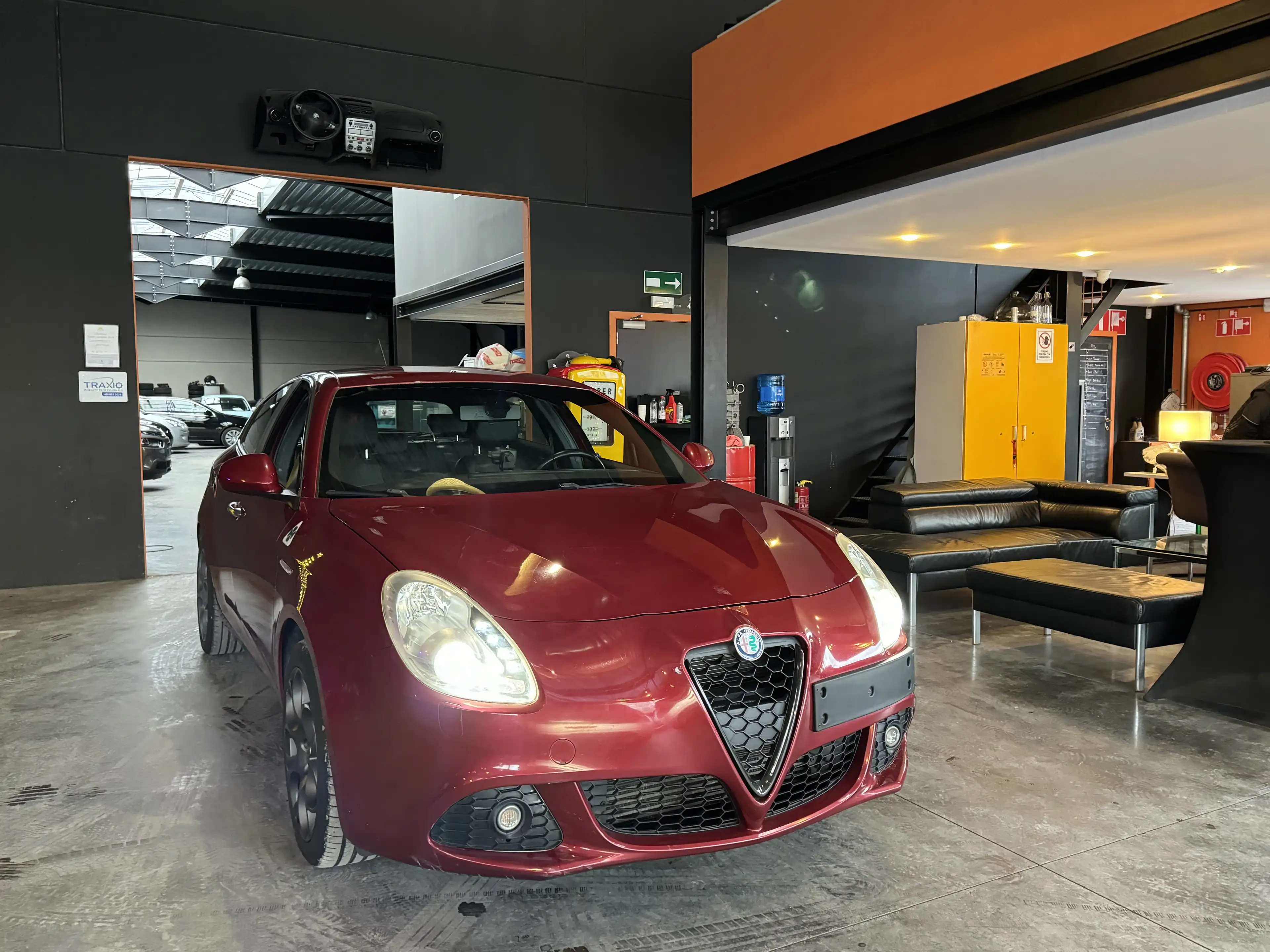 Alfa Romeo Giulietta 1.4 - AUTOMATIQUE - A/C - RADIO CD/MEDIA - LED