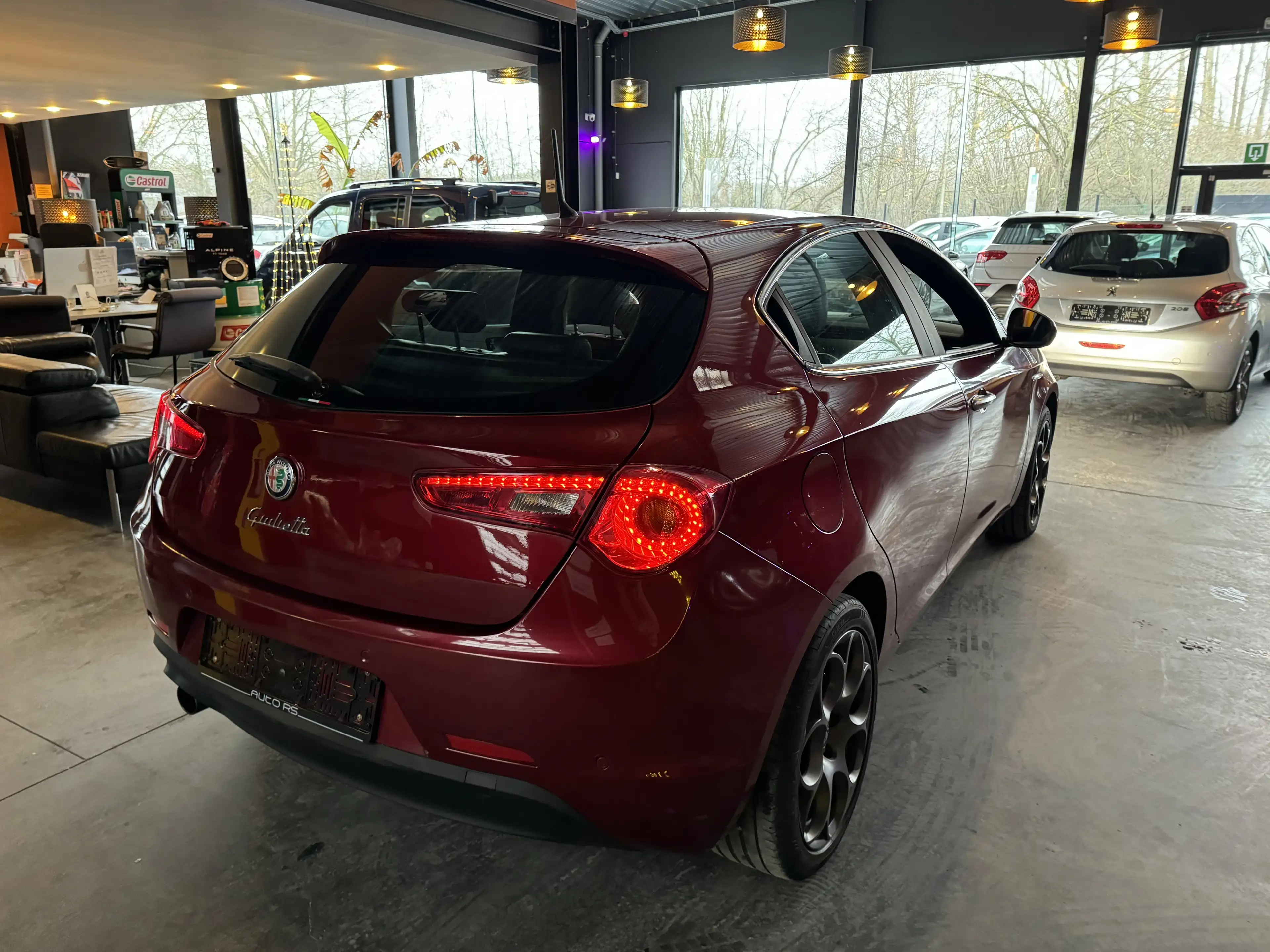 Alfa Romeo Giulietta 1.4 - AUTOMATIQUE - A/C - RADIO CD/MEDIA - LED — photo 9