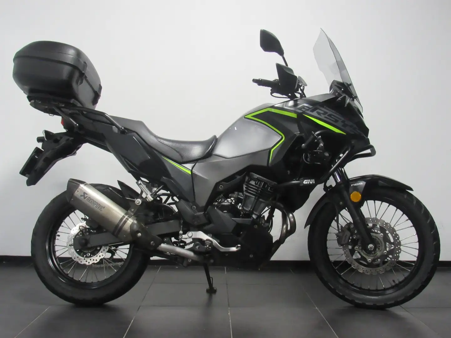 Kawasaki Versys-X 300 Grijs - 1