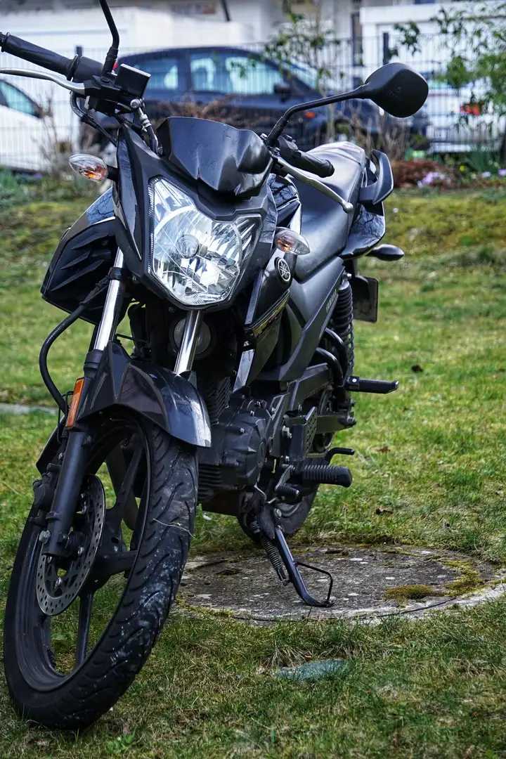 Yamaha YS 125 Negro - 1