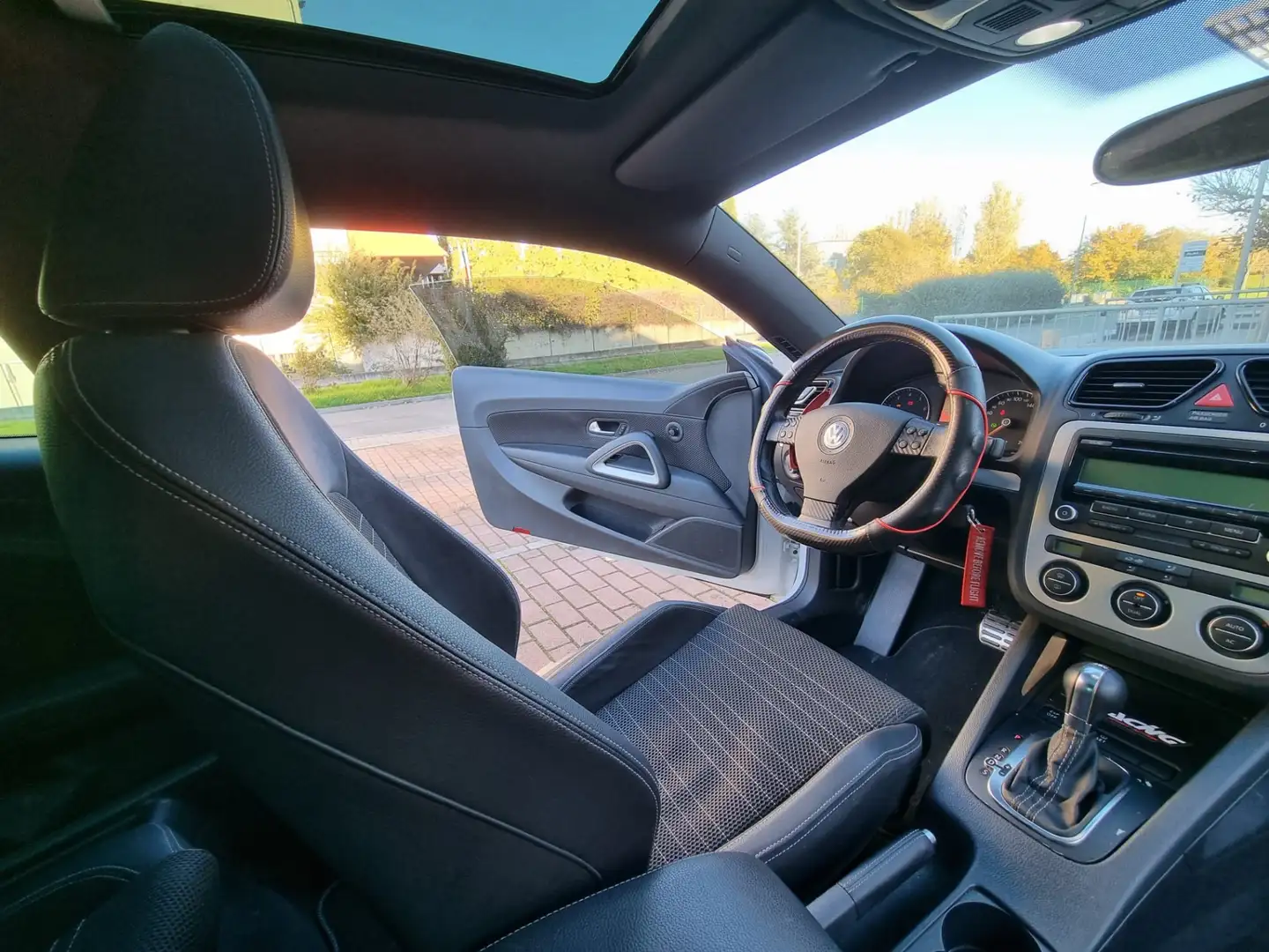 Volkswagen Scirocco 2.0 tfsi dsg - 2