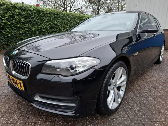 BMW 528 5-serie Touring 528i High Executive XENON/TREKHAAK