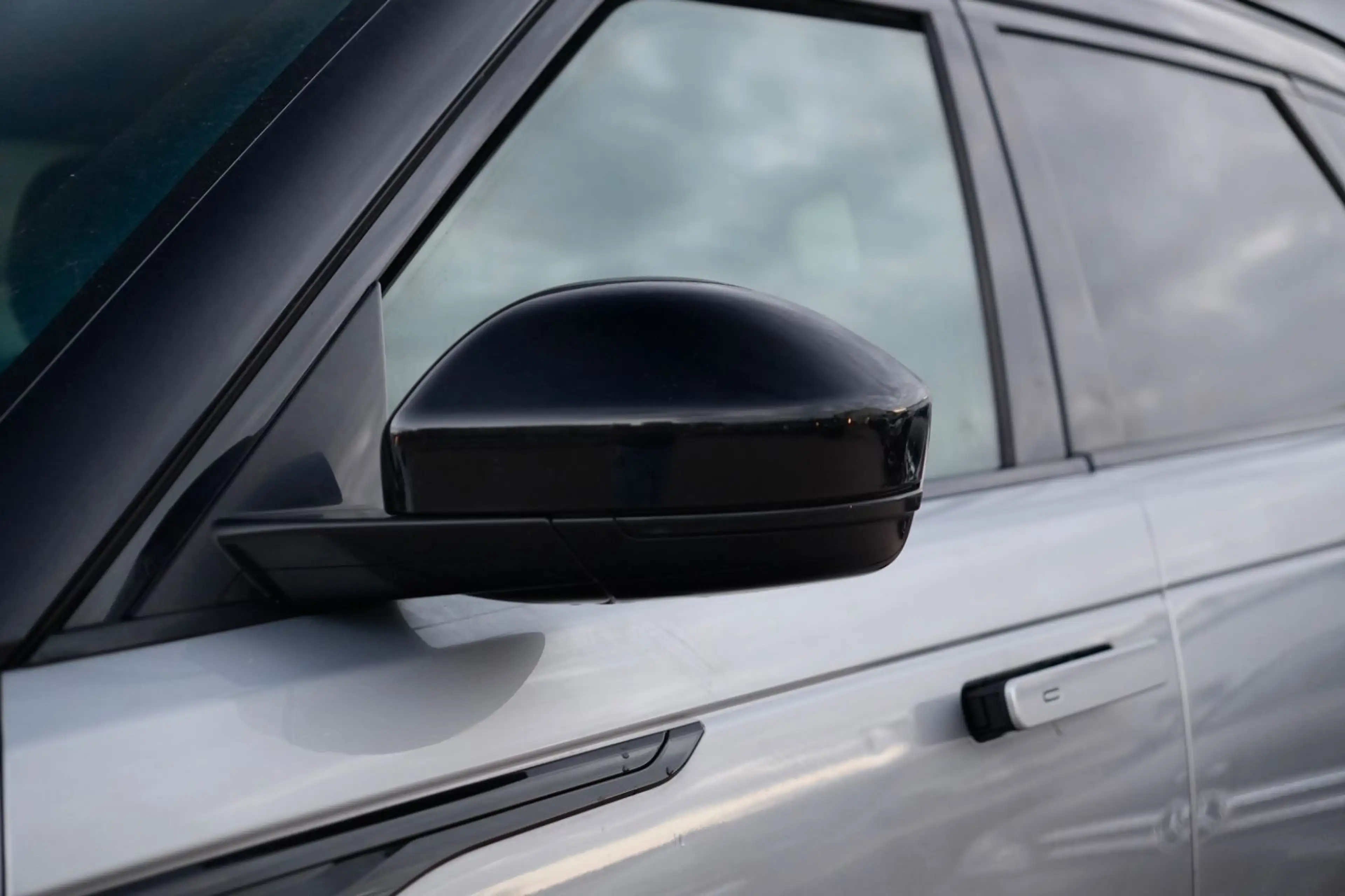 Land Rover Range Rover Velar R-Dynamic/KAMERA/PANO/LEDER — photo 38