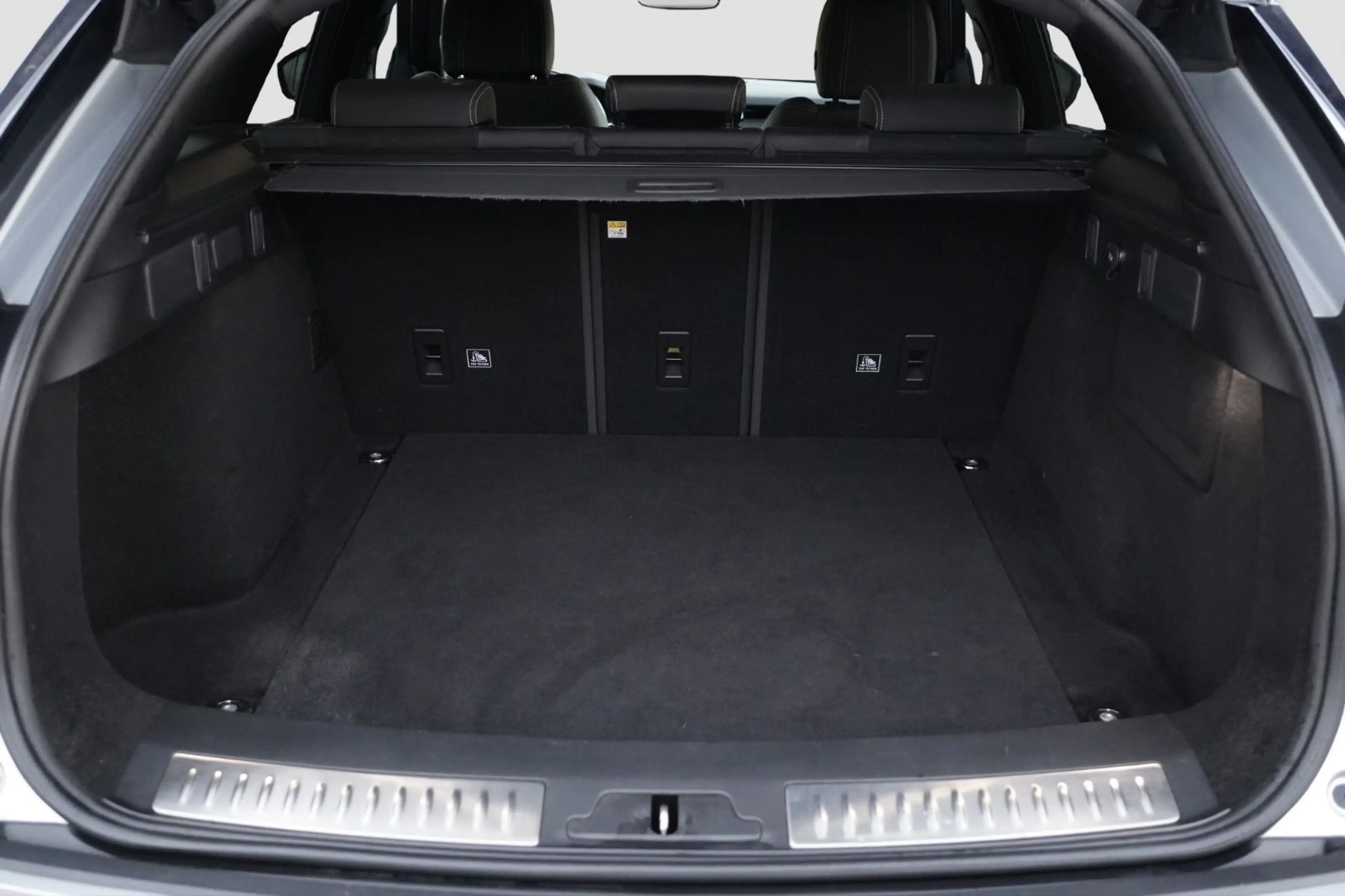 Land Rover Range Rover Velar R-Dynamic/KAMERA/PANO/LEDER — photo 34
