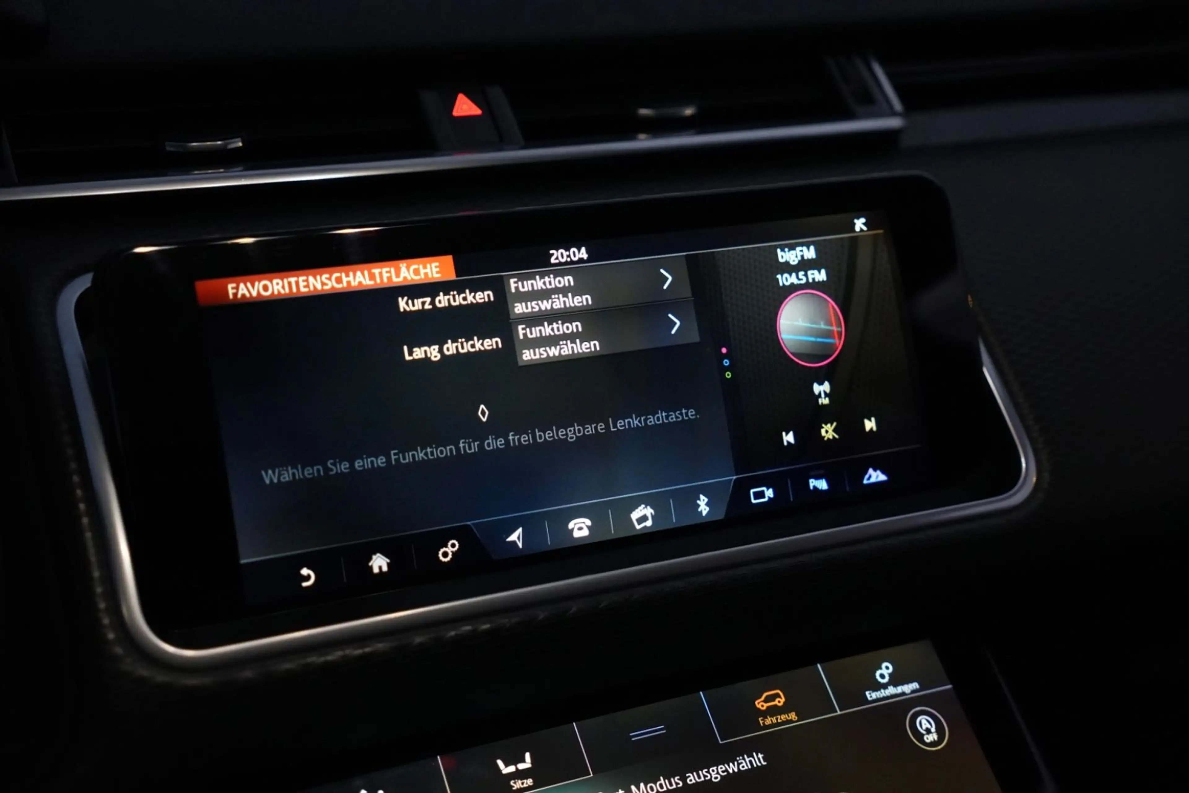 Land Rover Range Rover Velar R-Dynamic/KAMERA/PANO/LEDER — photo 23