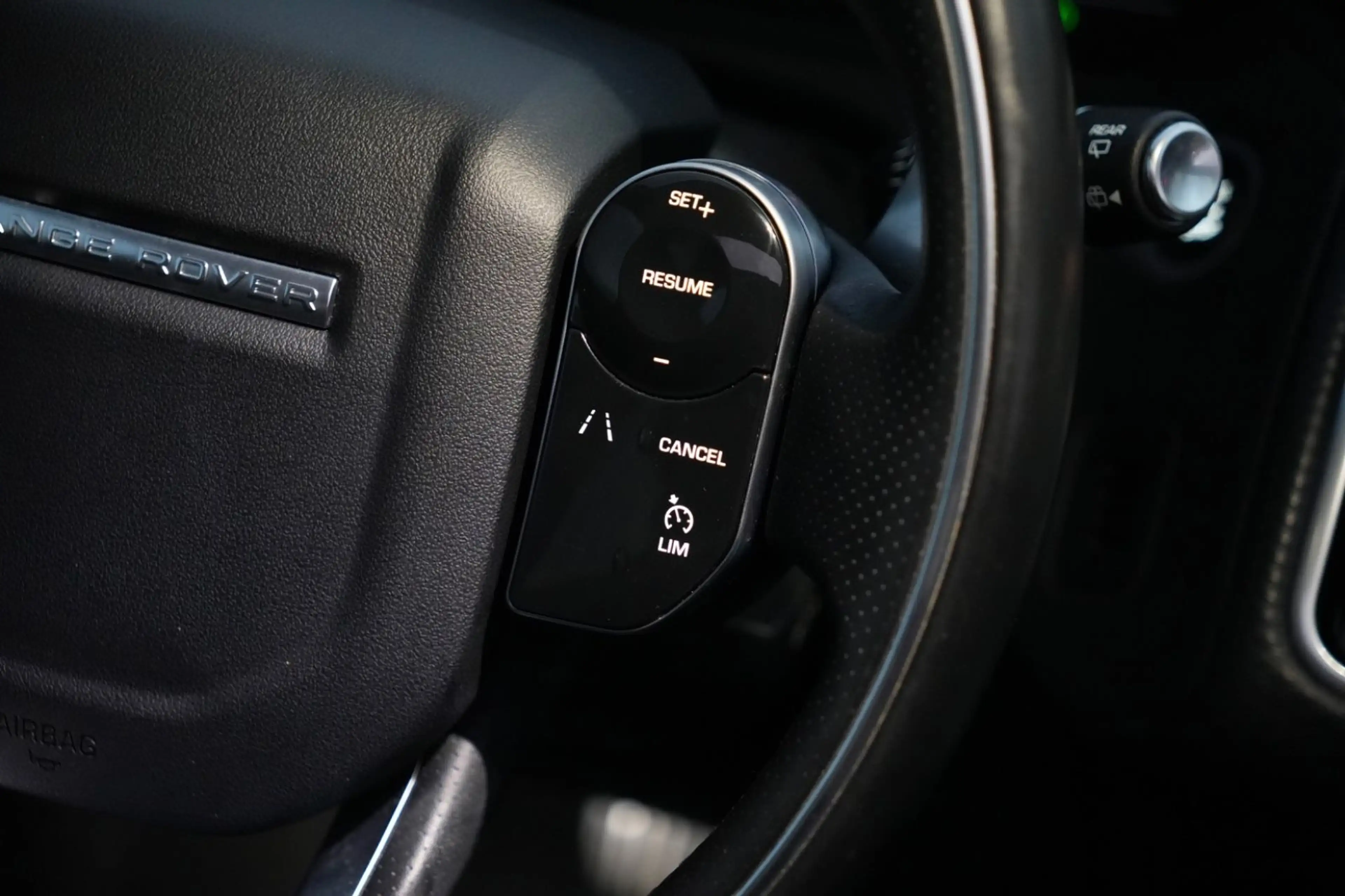 Land Rover Range Rover Velar R-Dynamic/KAMERA/PANO/LEDER — photo 20