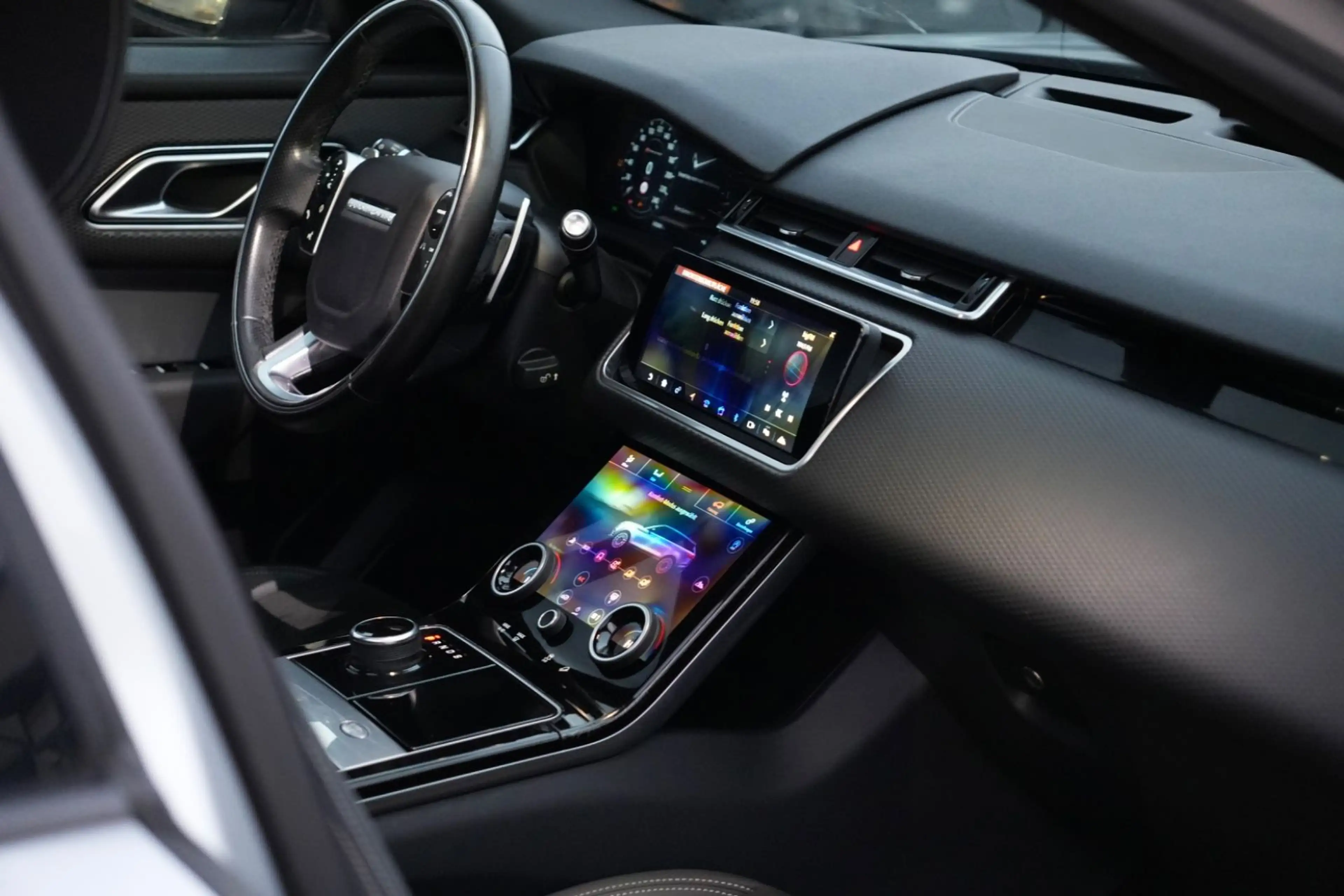 Land Rover Range Rover Velar R-Dynamic/KAMERA/PANO/LEDER — photo 10