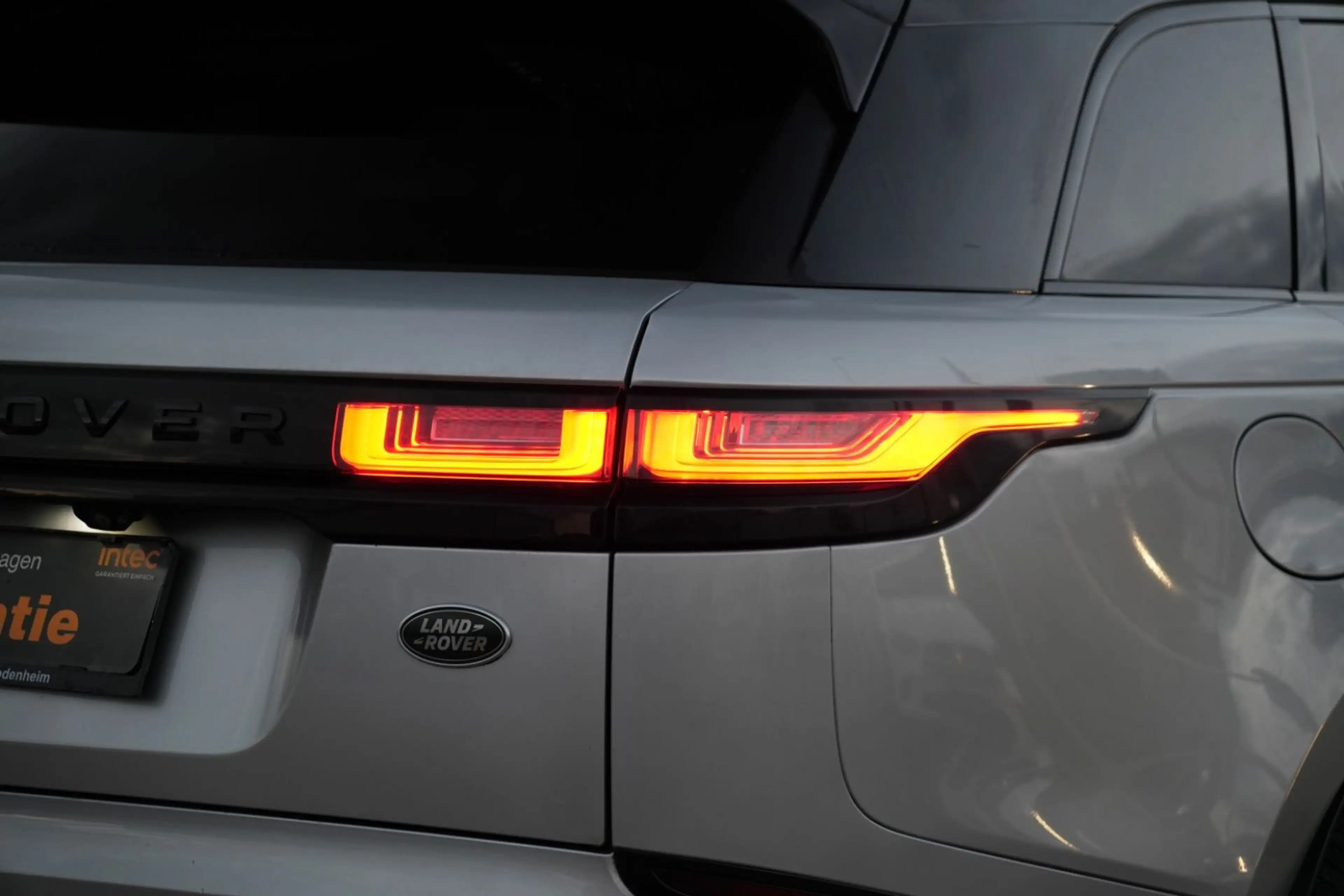 Land Rover Range Rover Velar R-Dynamic/KAMERA/PANO/LEDER — photo 43