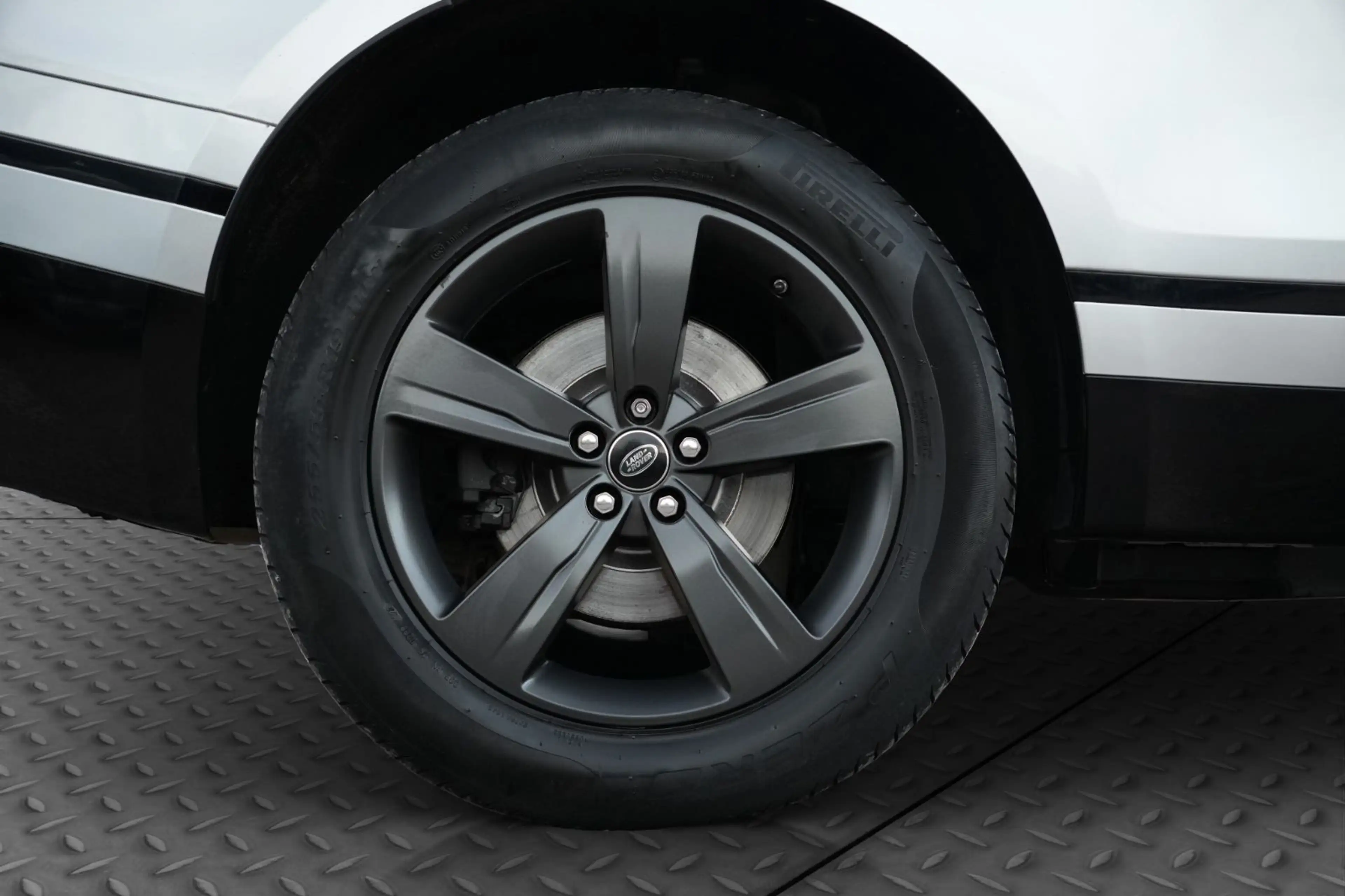 Land Rover Range Rover Velar R-Dynamic/KAMERA/PANO/LEDER — photo 36