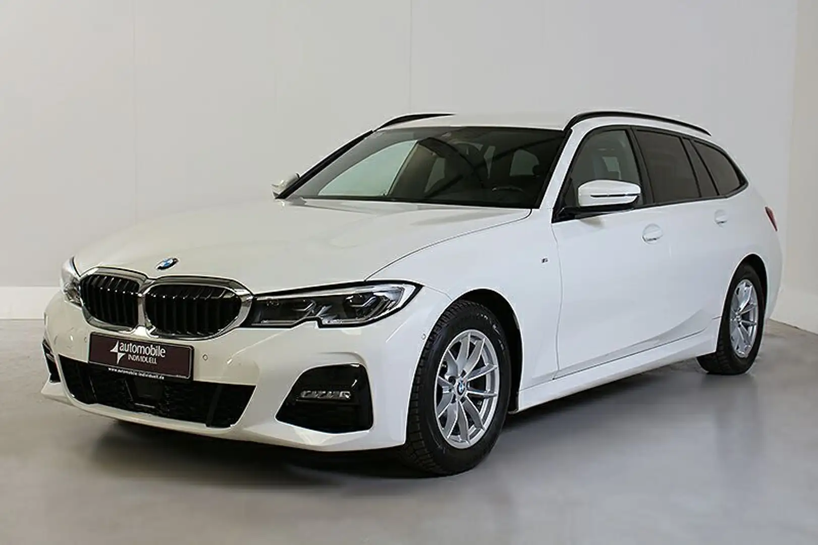 BMW 320 i Touring M Sport Laser Live Cockpit DAB ACC+ Weiß - 2