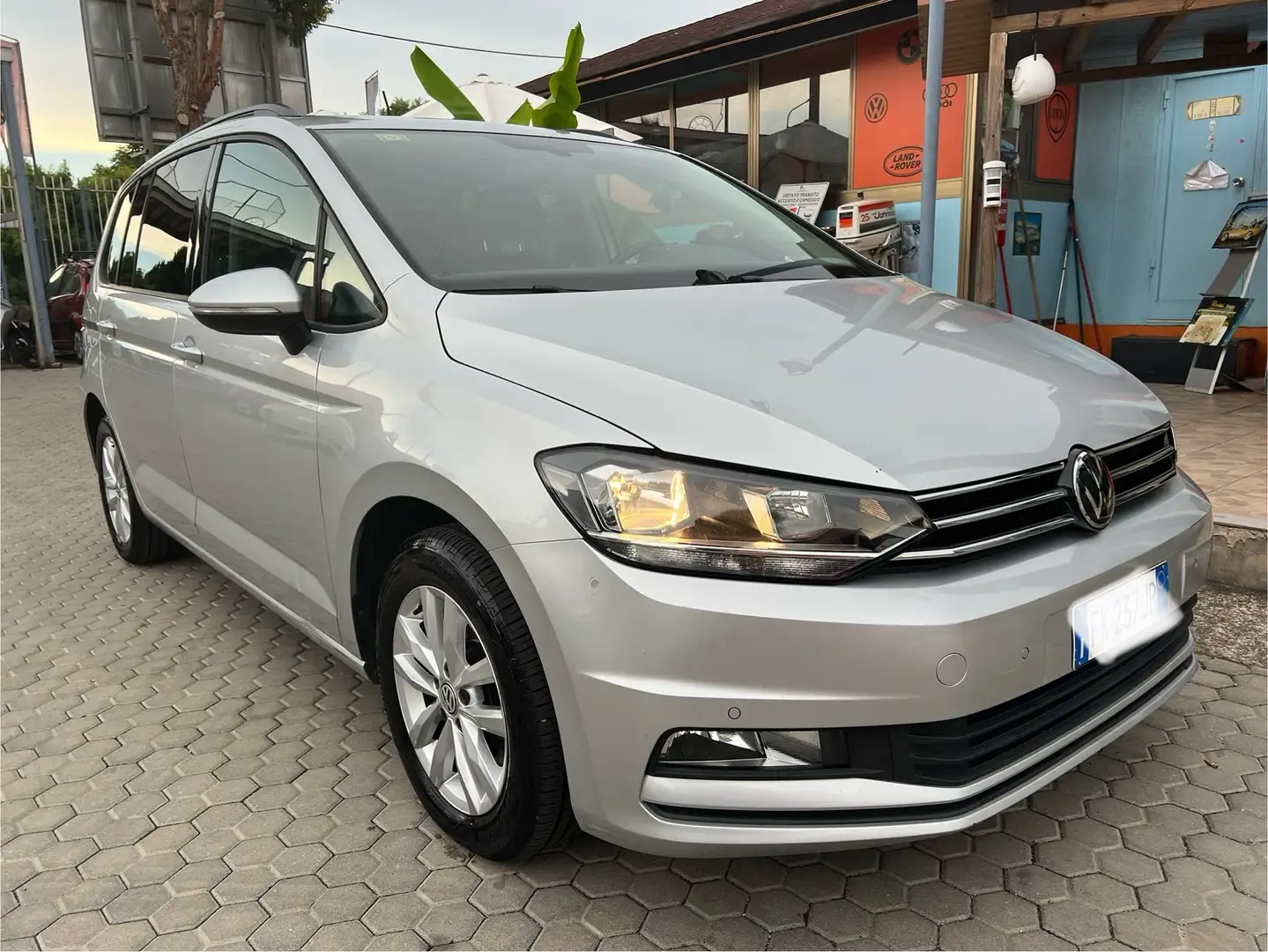 Volkswagen Touran 1.6 tdi Executive 115cv dsg BLUEMOTION TECH 7 POST Argento - 2