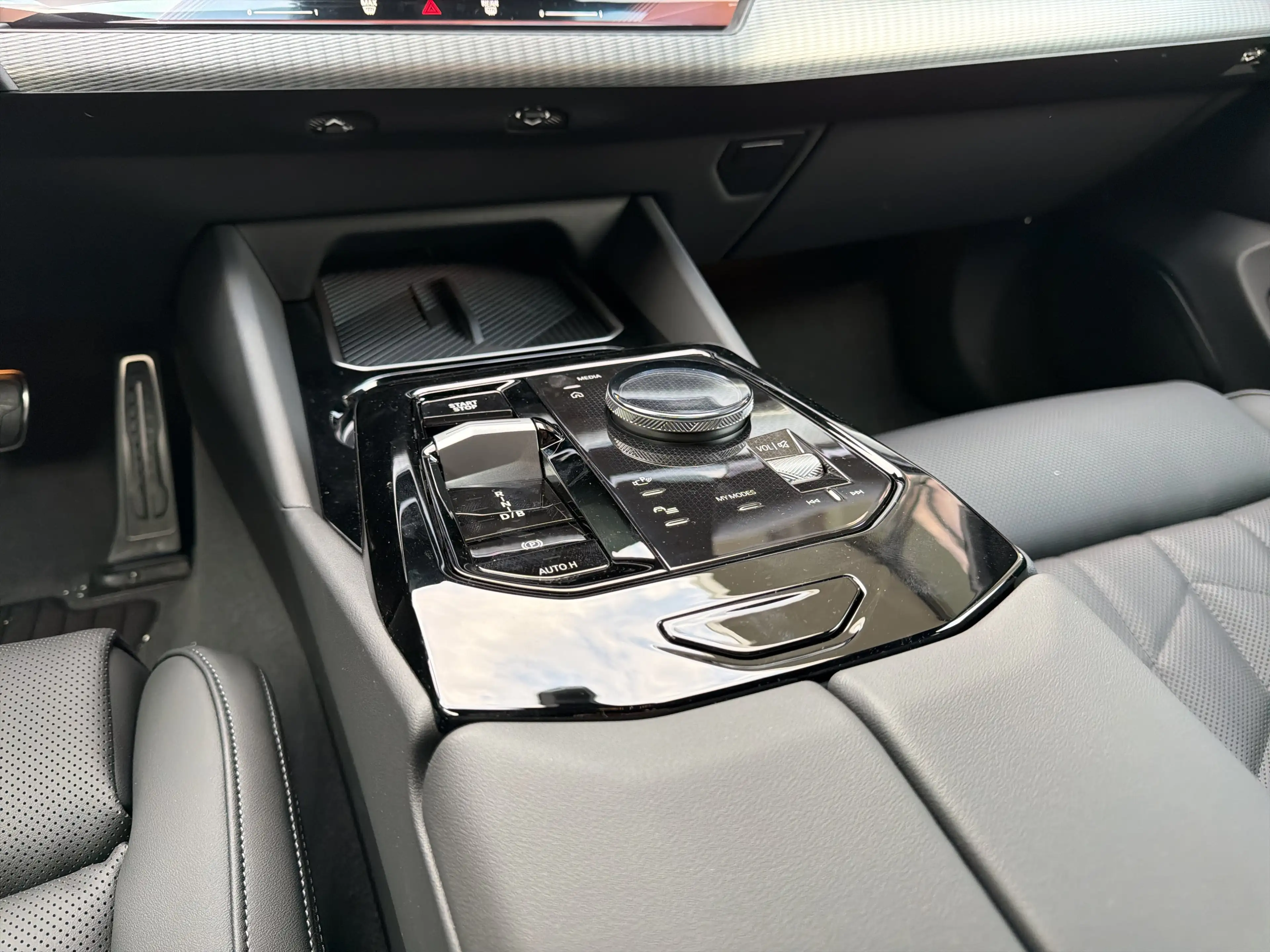 BMW i5 eDrive40 M Sport Pro|AHK|Autobahnass.|B&W — photo 13