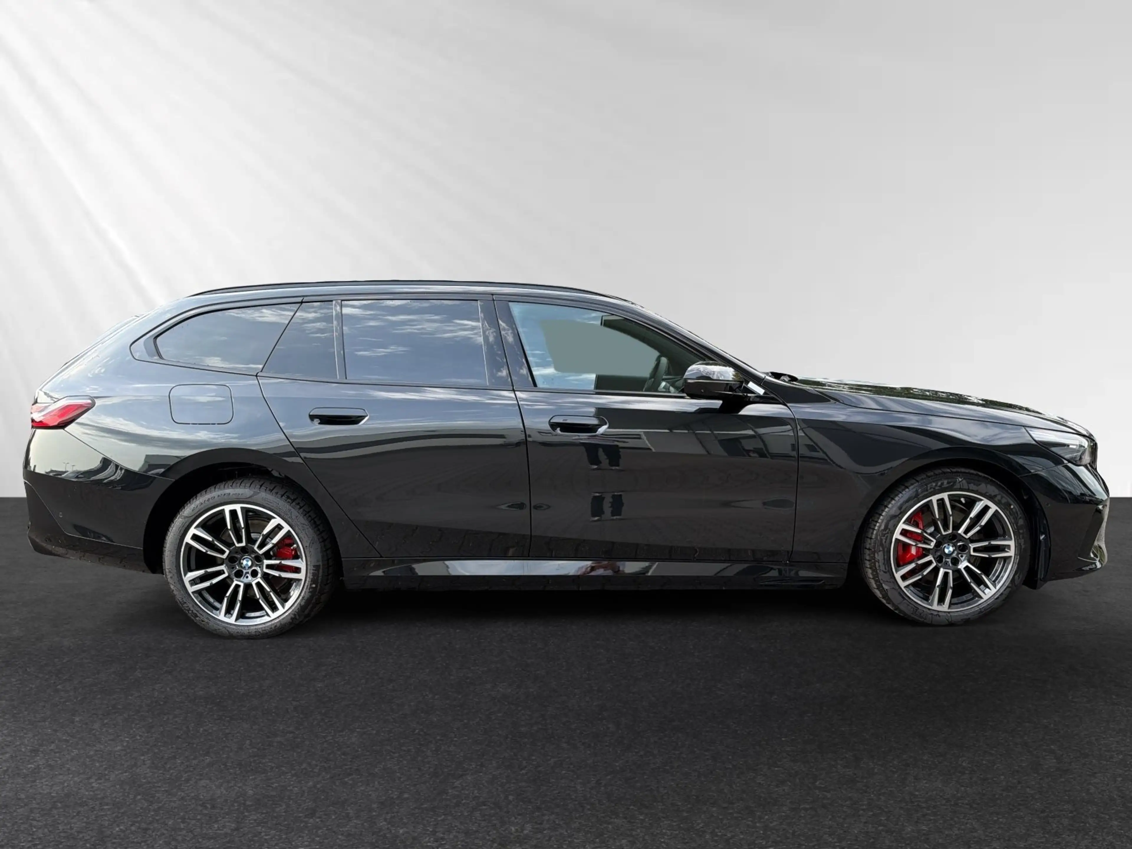 BMW i5 eDrive40 M Sport Pro|AHK|Autobahnass.|B&W — photo 2