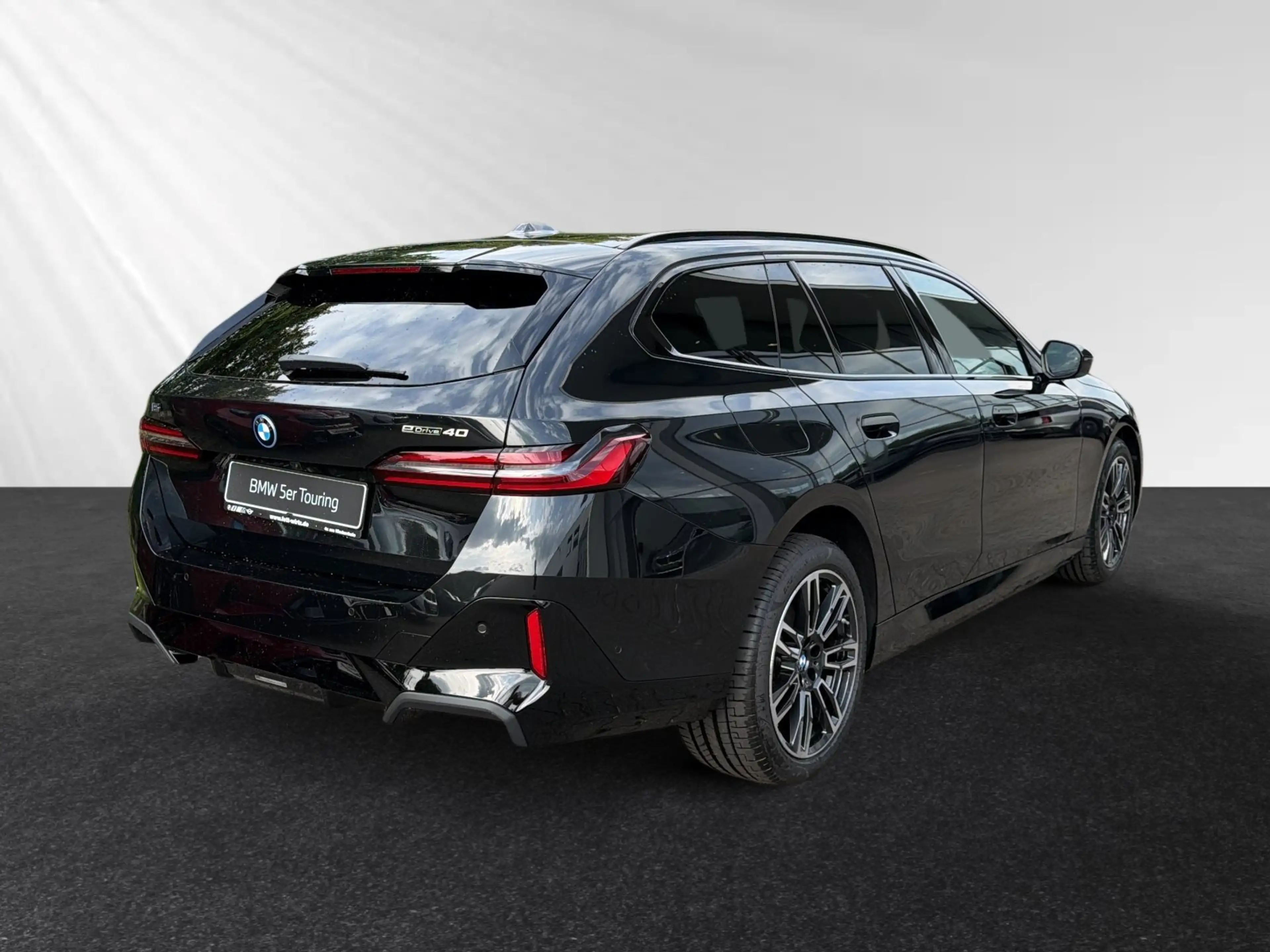 BMW i5 eDrive40 M Sport Pro|AHK|Autobahnass.|B&W — photo 3