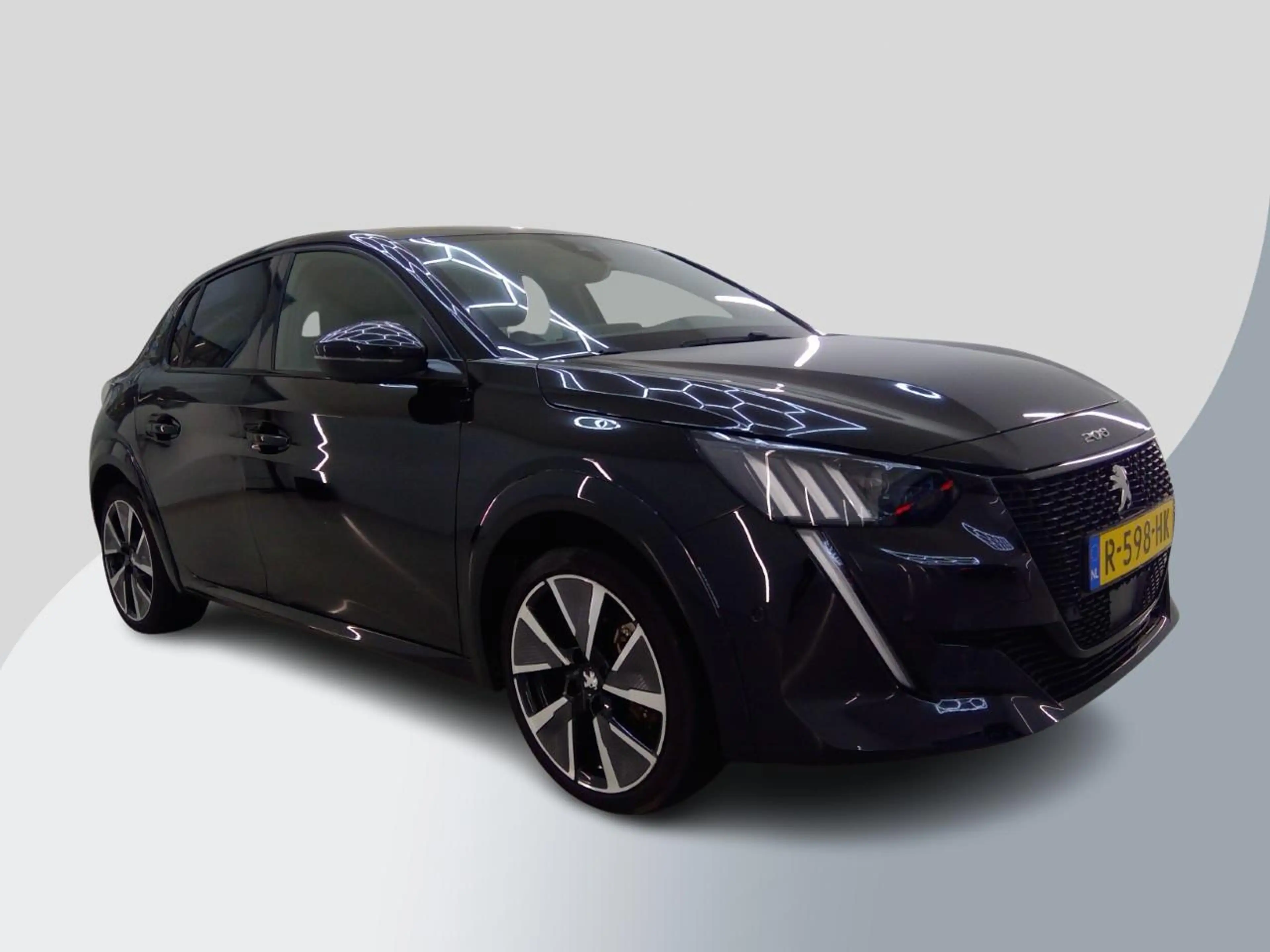Peugeot e-208 EV GT Pack 50 kWh Verwacht! | SOH 94,3 % | Navigat — photo 3