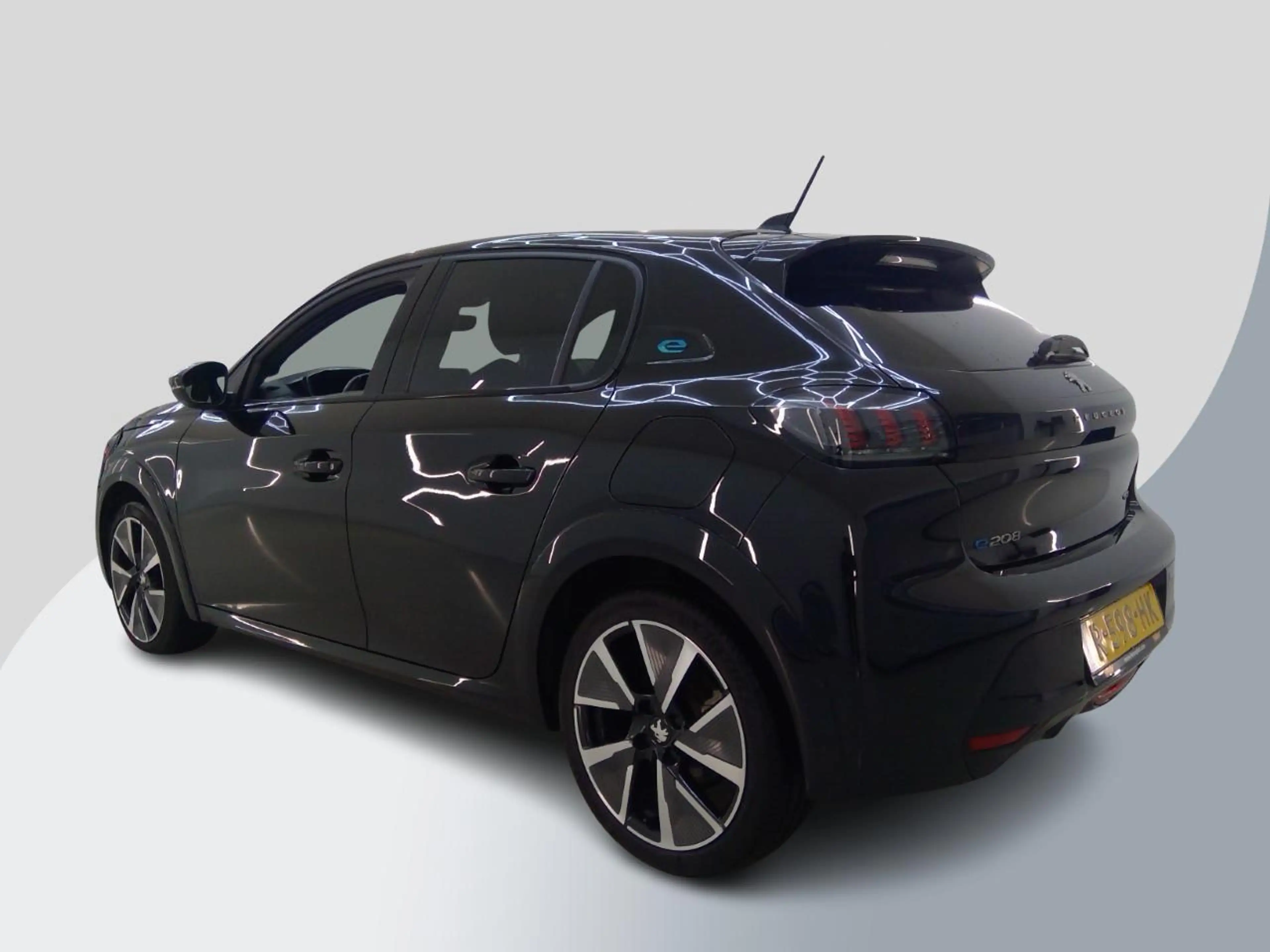 Peugeot e-208 EV GT Pack 50 kWh Verwacht! | SOH 94,3 % | Navigat — photo 4
