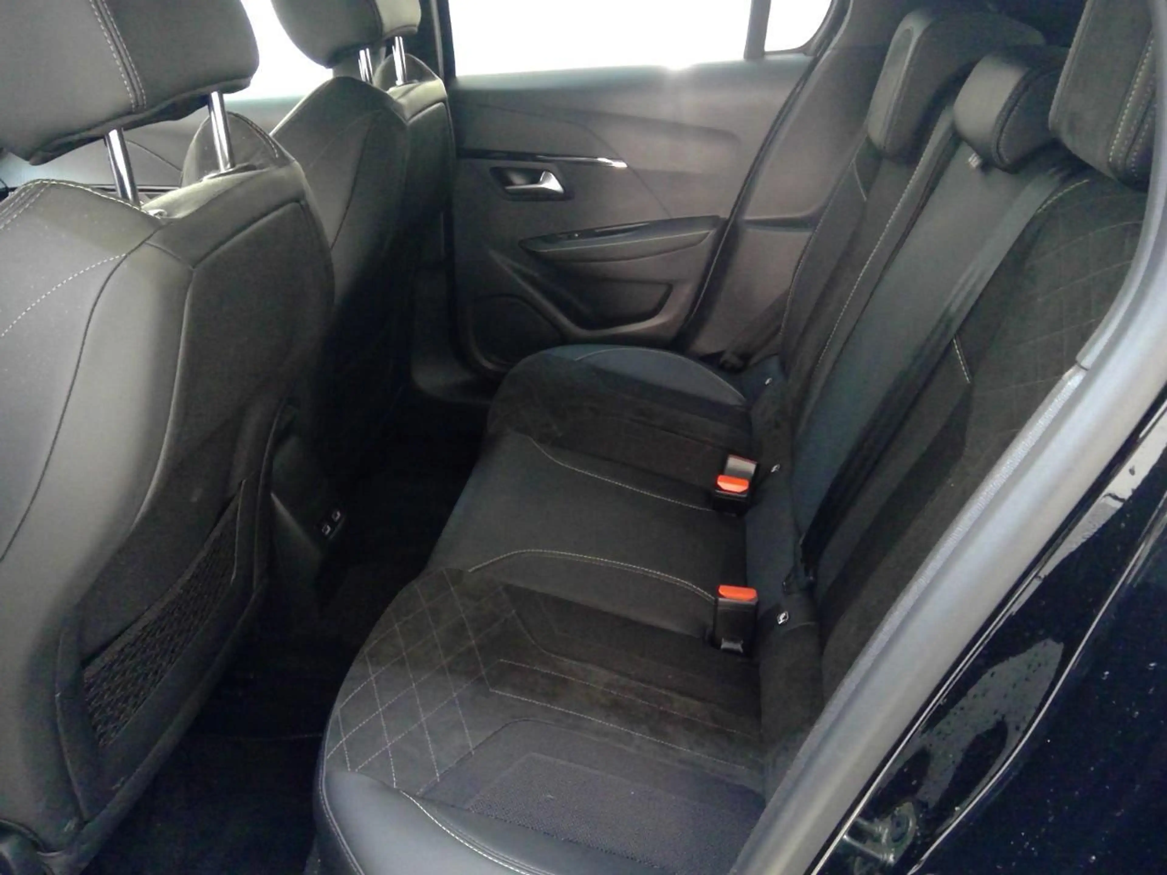 Peugeot e-208 EV GT Pack 50 kWh Verwacht! | SOH 94,3 % | Navigat — photo 9